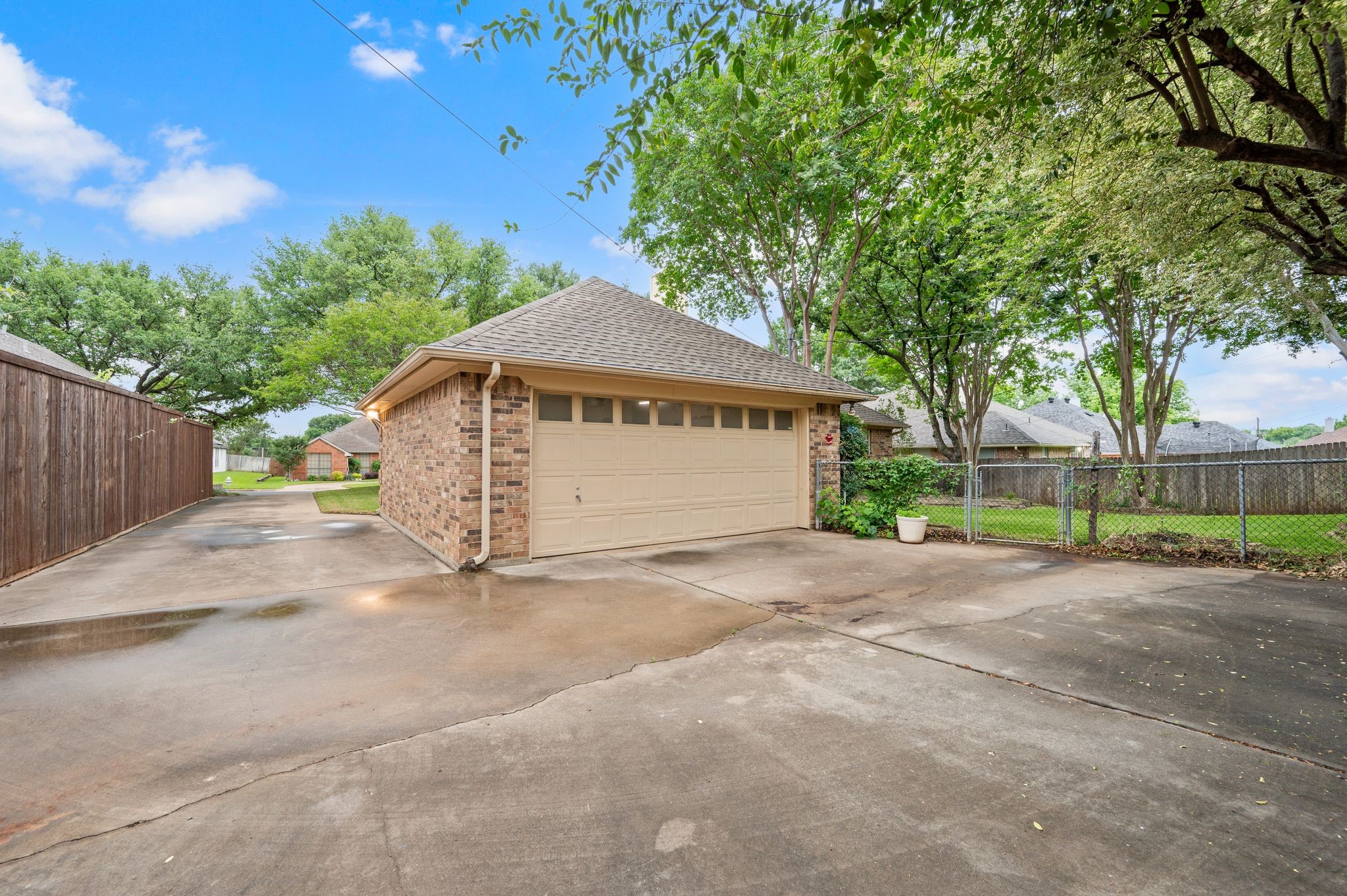 924 Hardie Street Hurst TX 76053