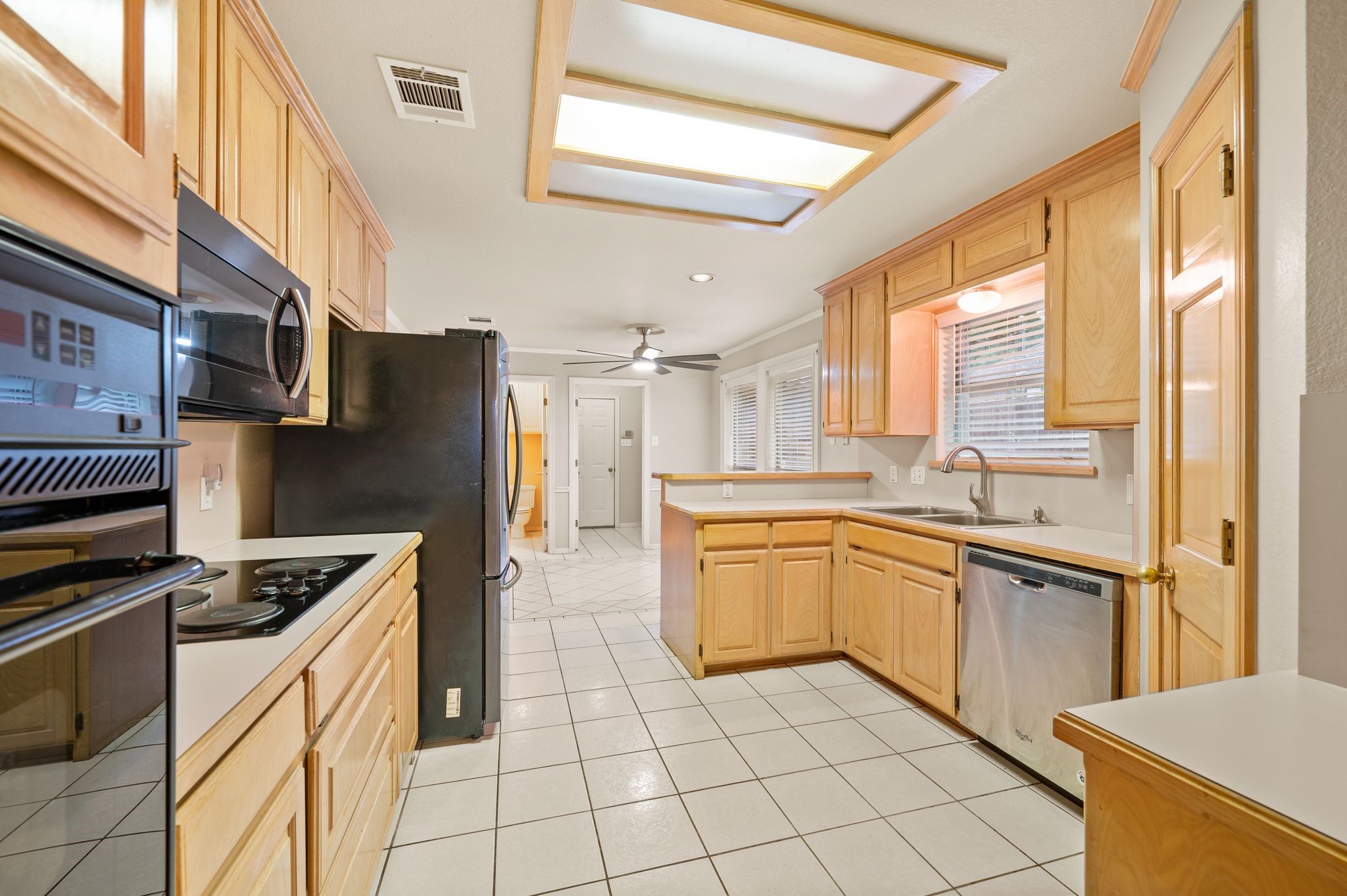 924 Hardie Street Hurst TX 76053