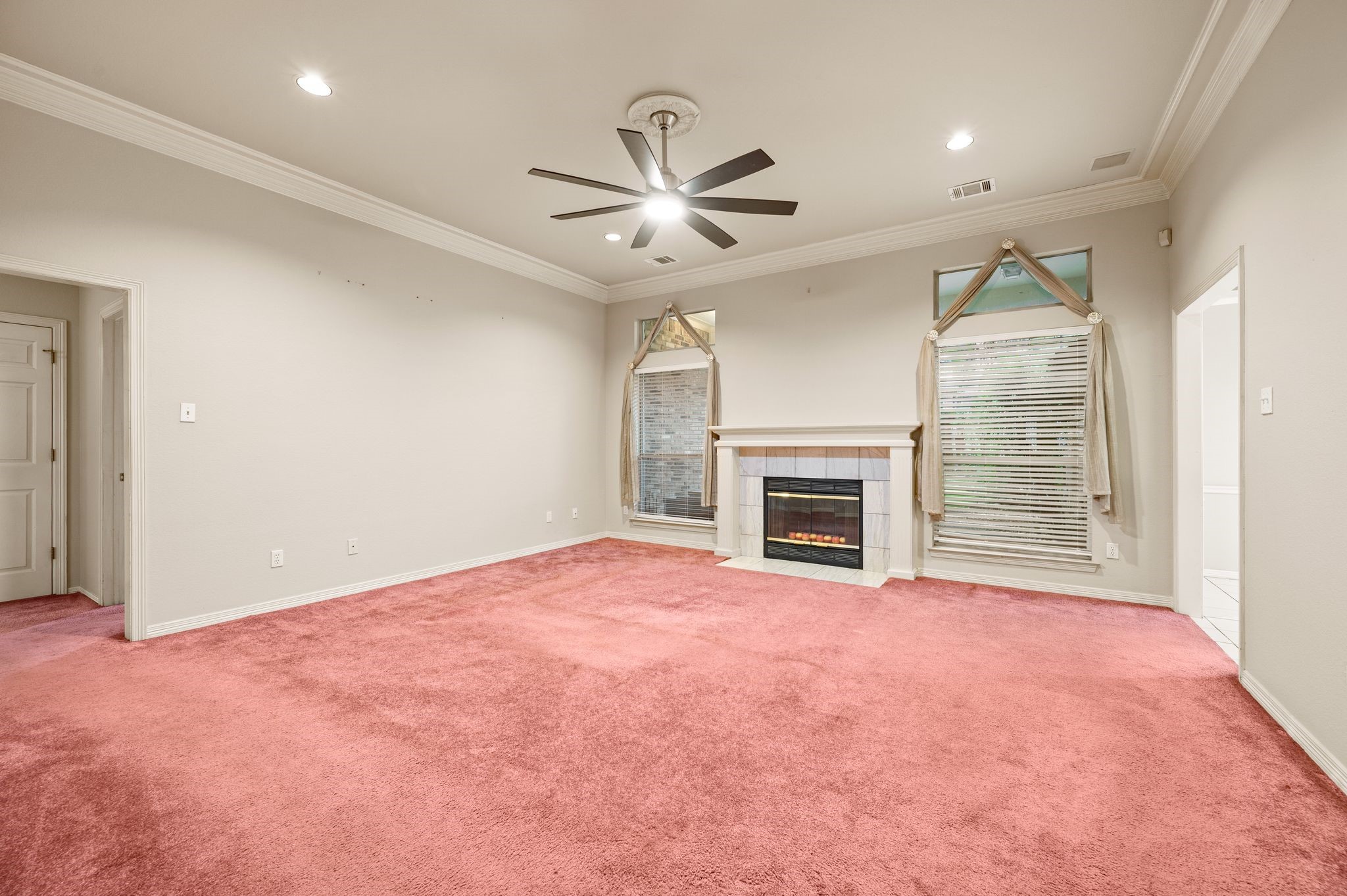 924 Hardie Street Hurst TX 76053