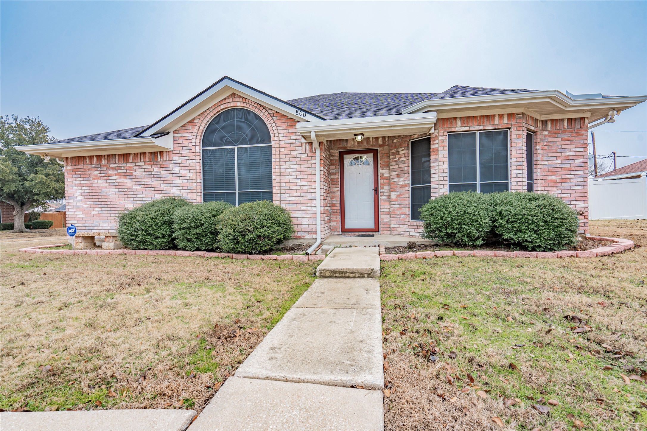 800 Minot Court Arlington TX 76001
