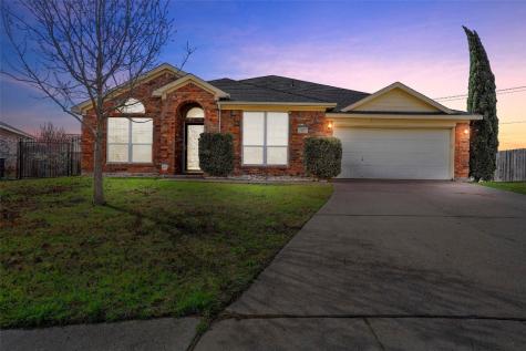 1121 Marcia Lane Burleson TX 76028