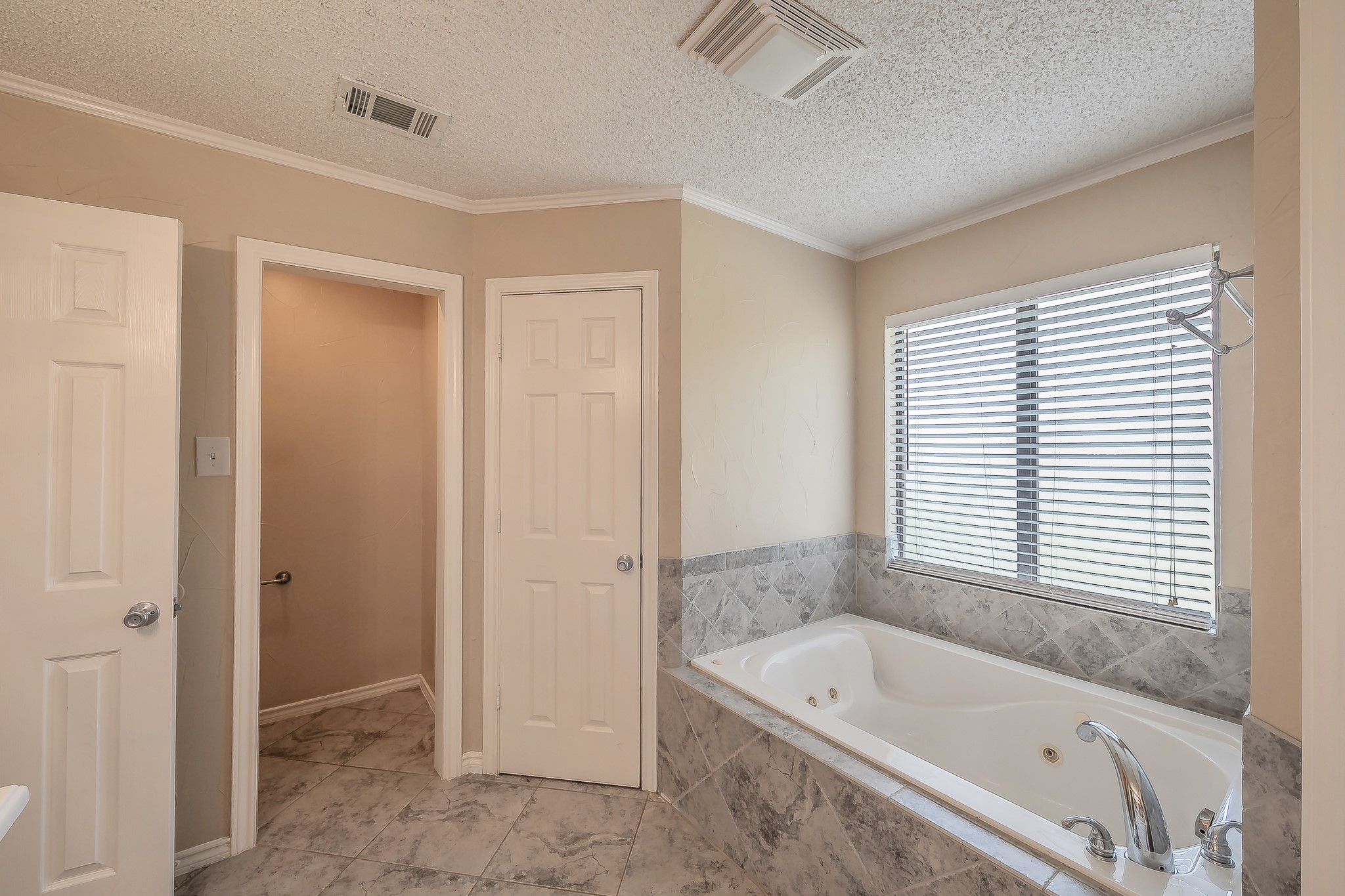 641 Park Lane Highland Village TX 75077