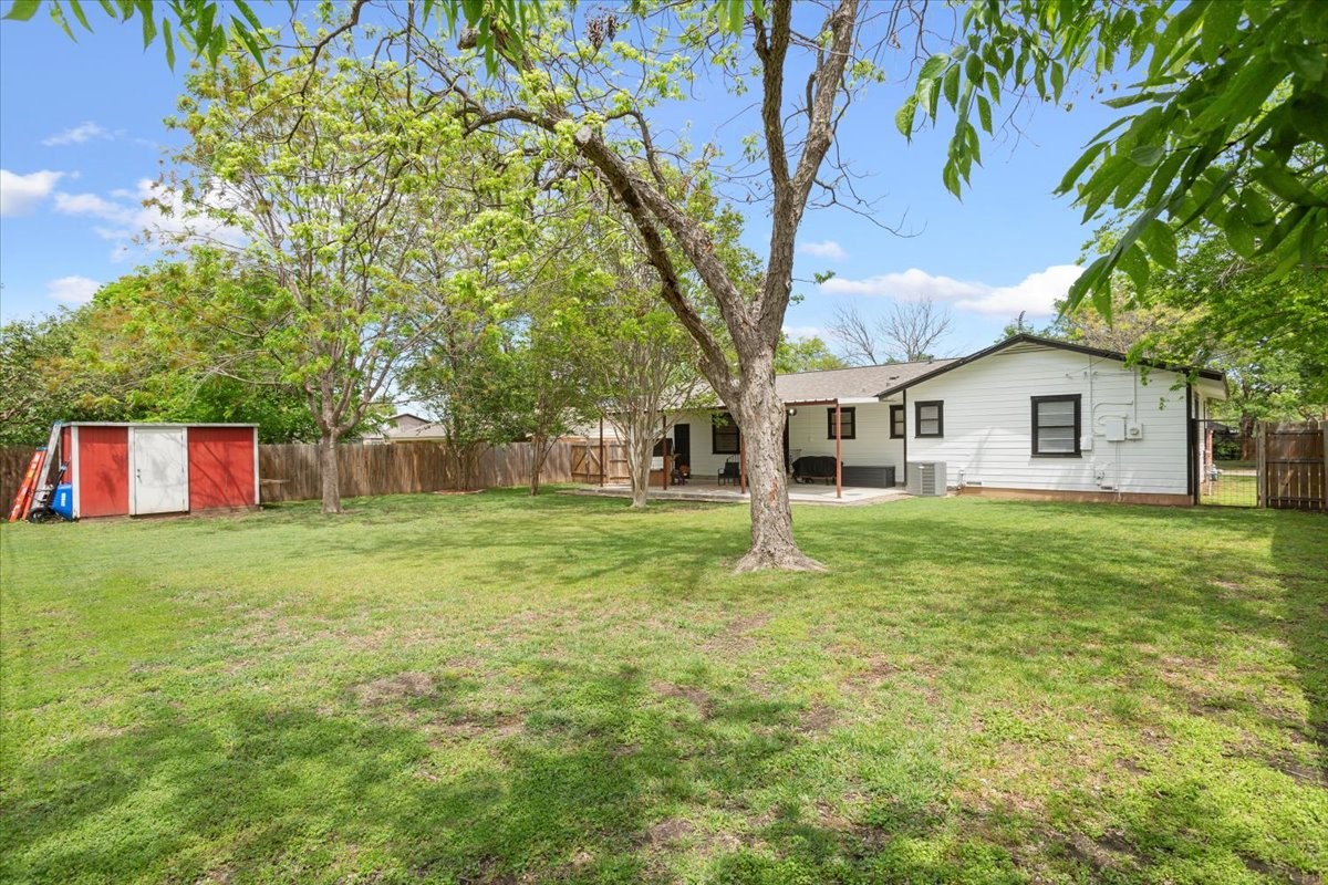 2208 N 51st Street Waco TX 76710
