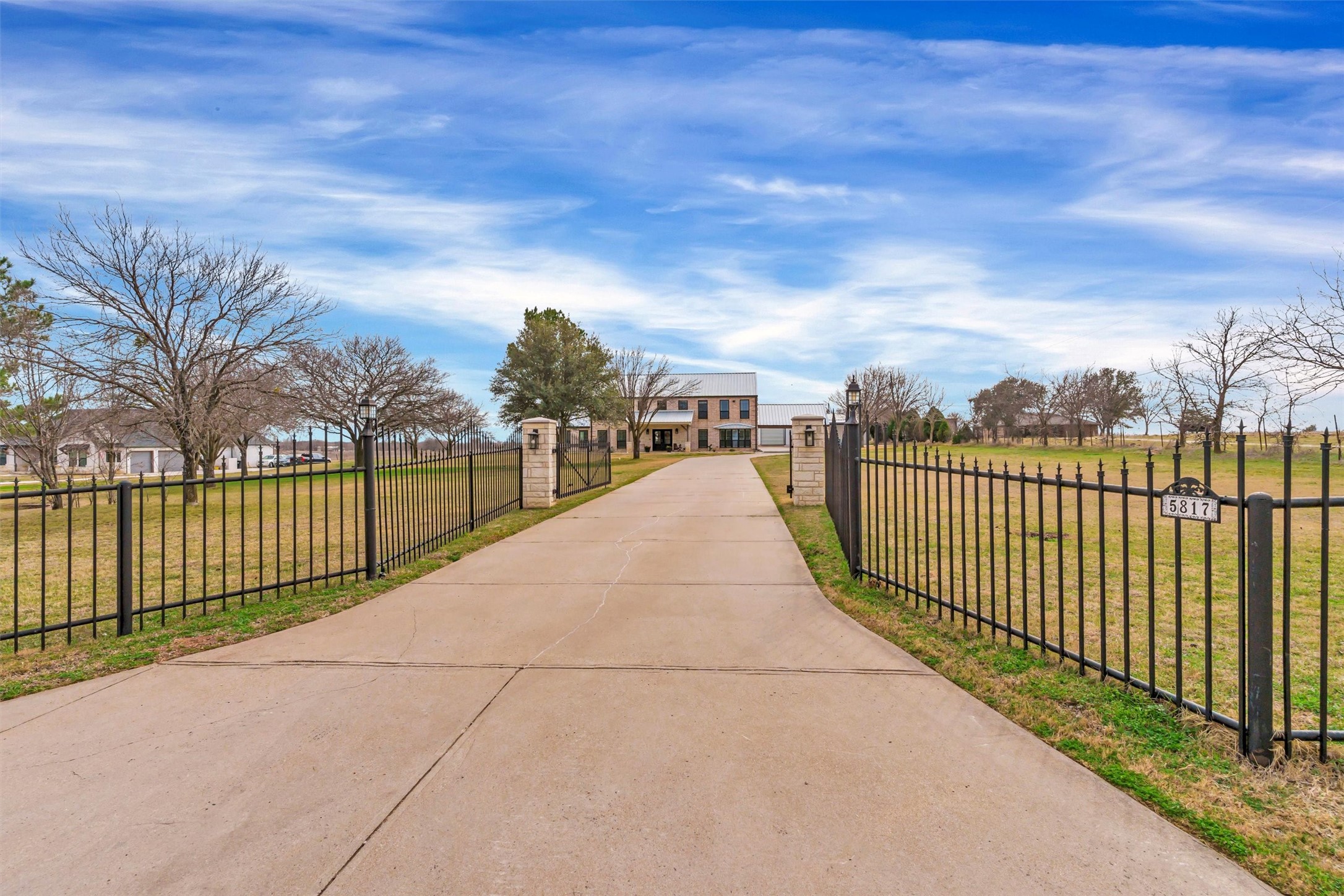 5817 County Road 913 Godley TX 76044