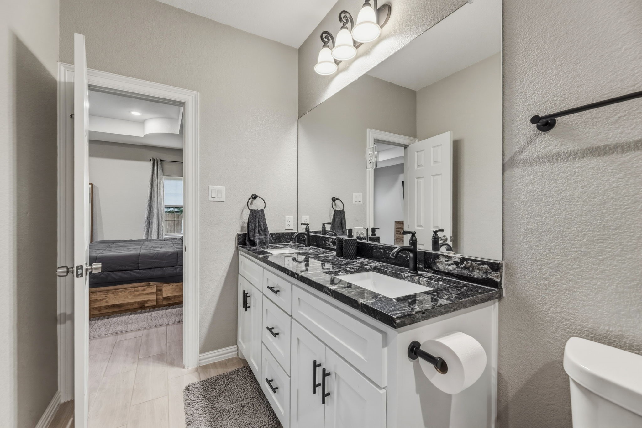 2808 Binyon Fort Worth TX 76133