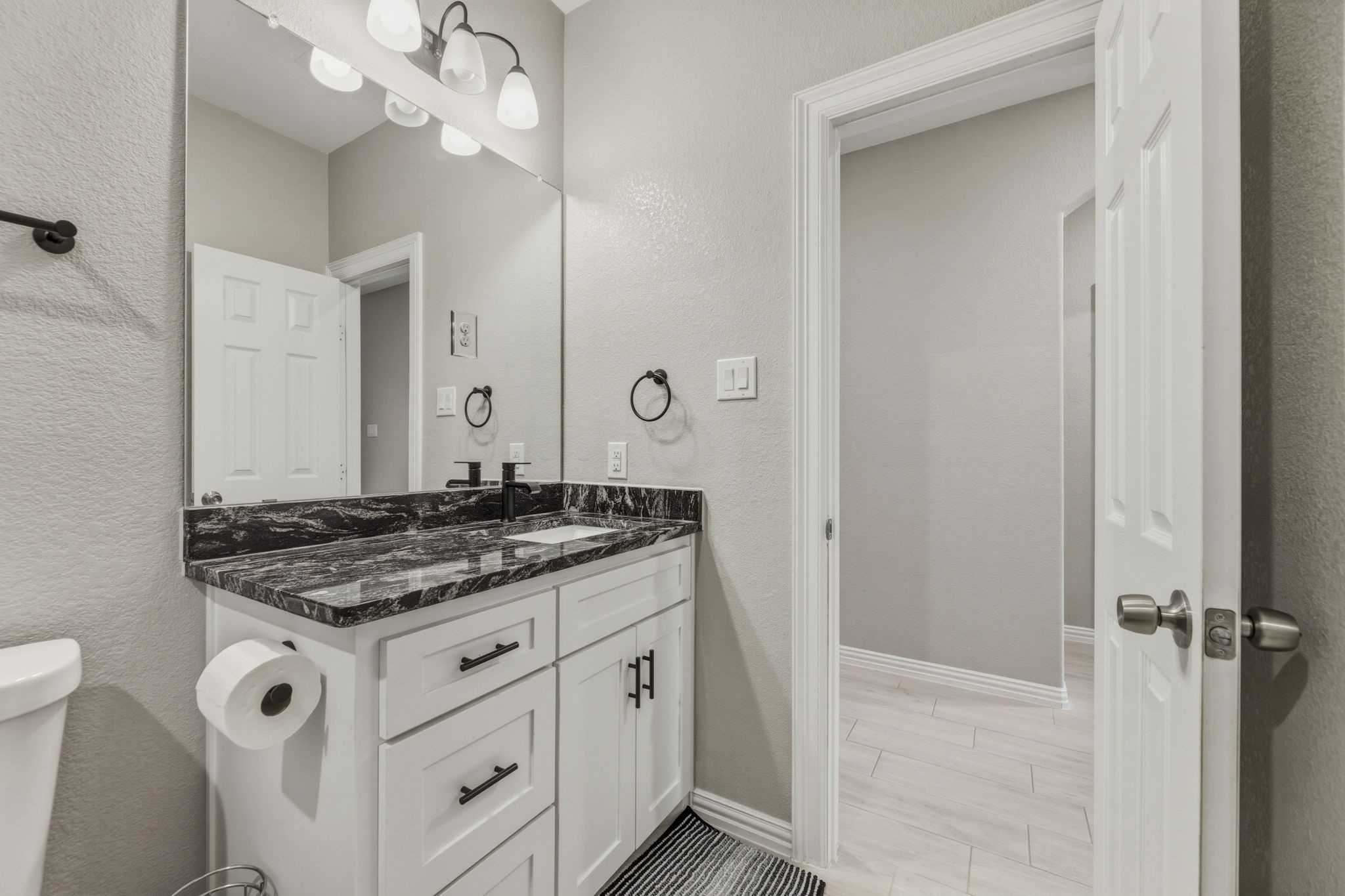 2808 Binyon Fort Worth TX 76133
