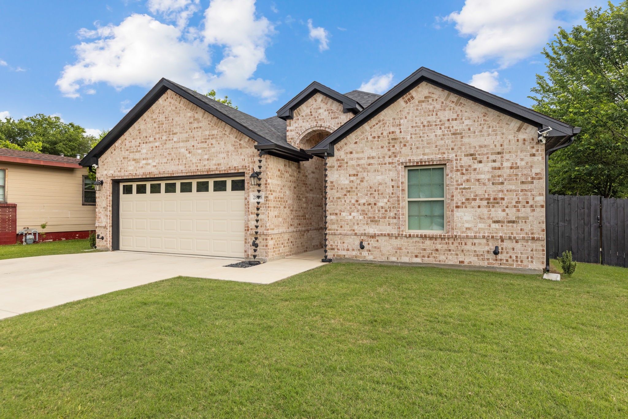 2808 Binyon Fort Worth TX 76133
