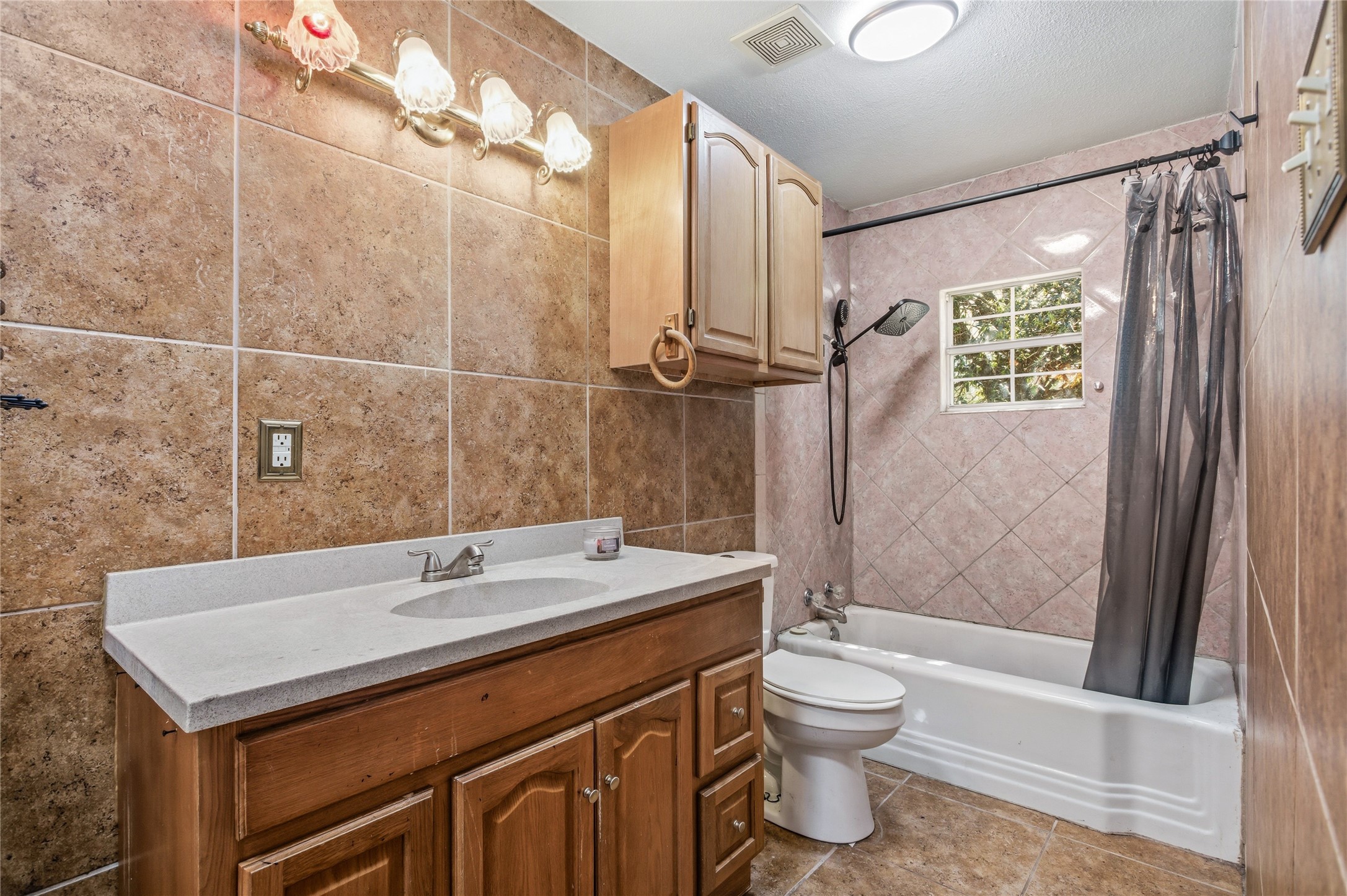 1115 S Hazelwood Street Sherman TX 75090