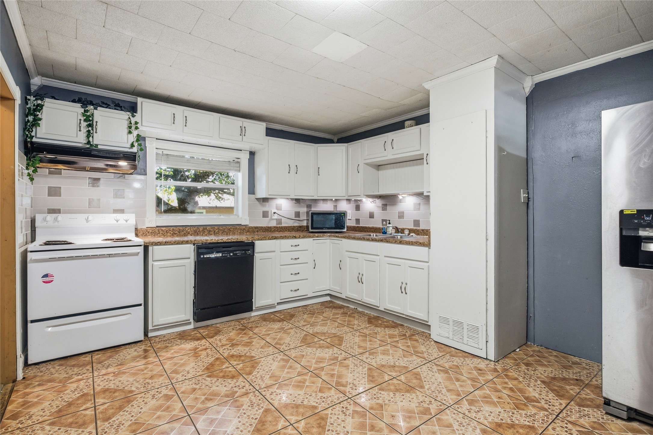 1115 S Hazelwood Street Sherman TX 75090