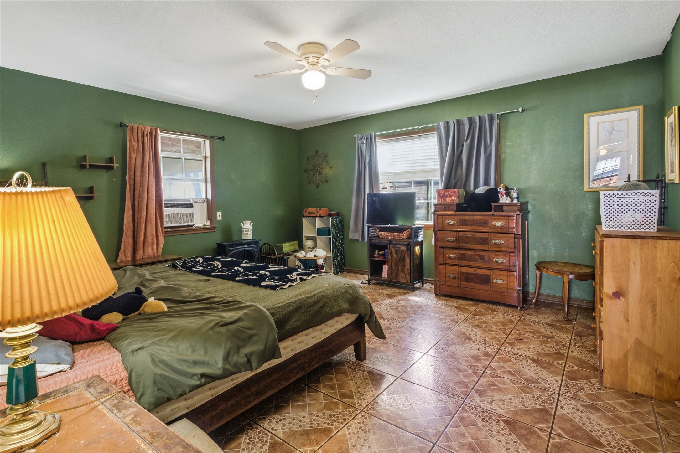 1115 S Hazelwood Street Sherman TX 75090