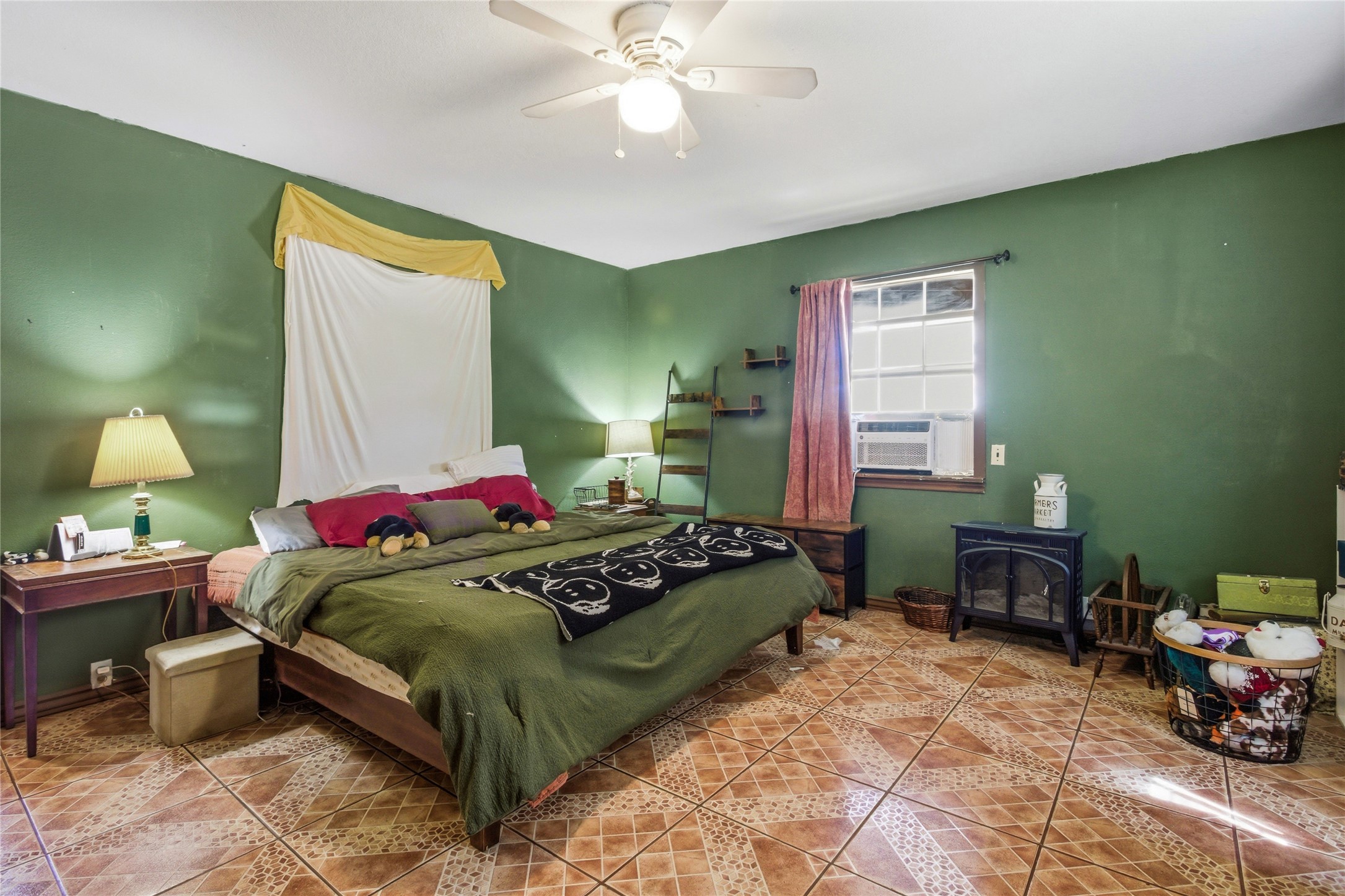 1115 S Hazelwood Street Sherman TX 75090