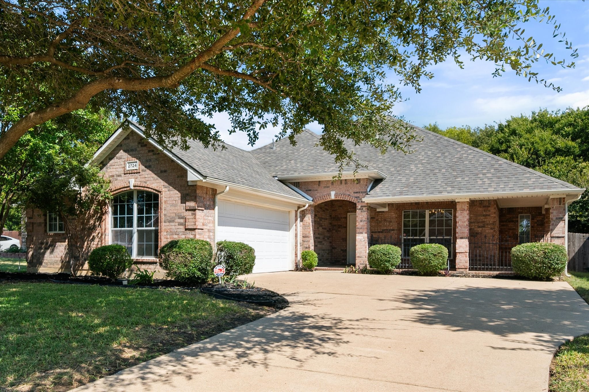 2724 Forest Lake Drive Grand Prairie TX 75052