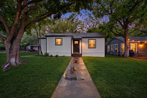 1103 N Sherman Street Ennis TX 75119