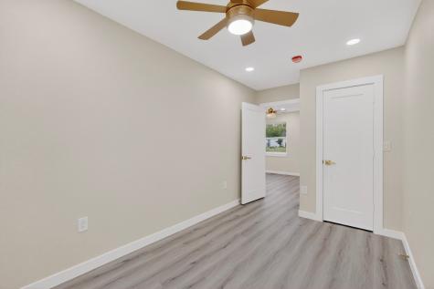 1103 N Sherman Street Ennis TX 75119