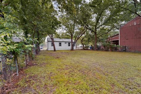1103 N Sherman Street Ennis TX 75119