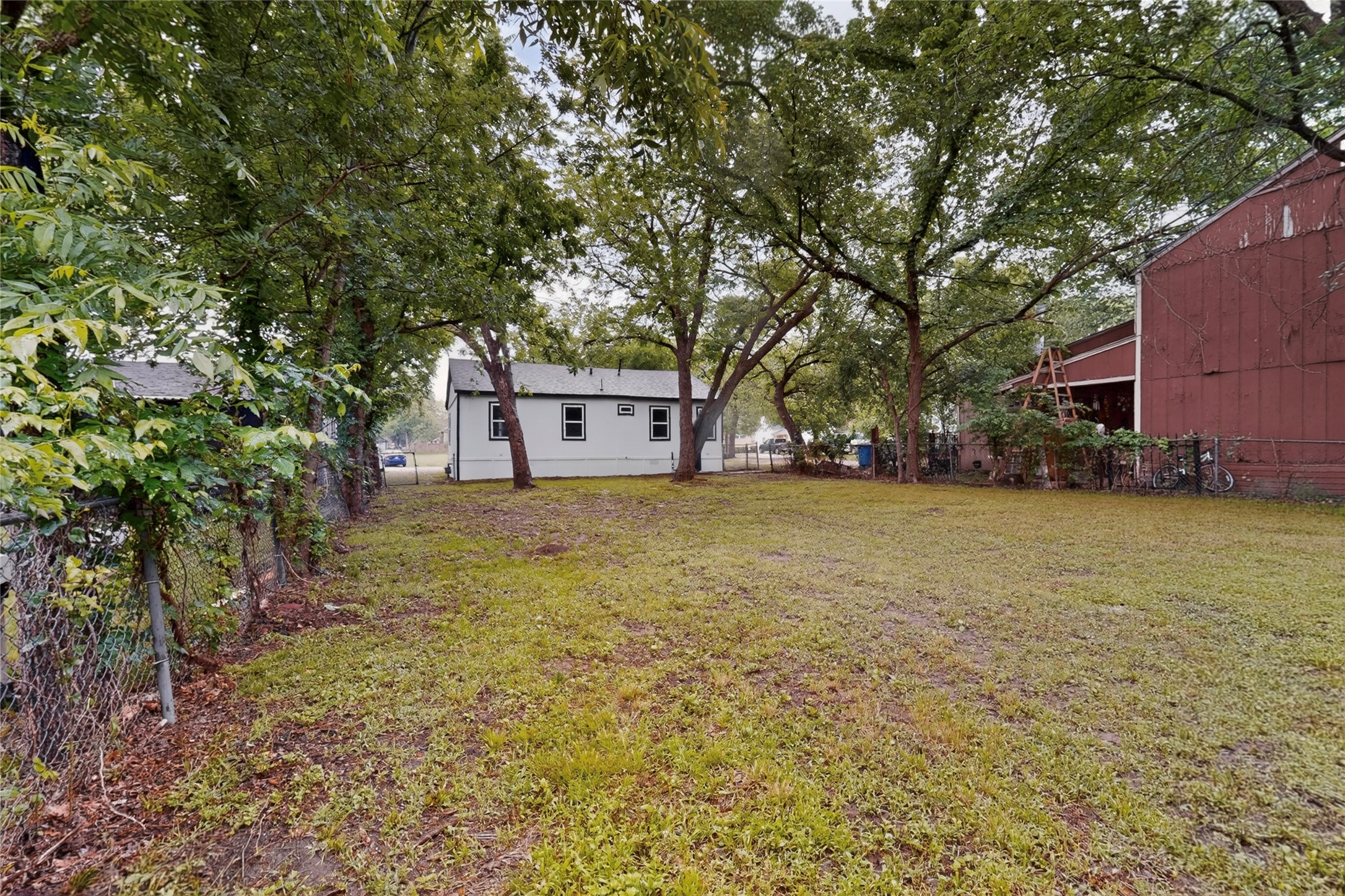 1103 N Sherman Street Ennis TX 75119