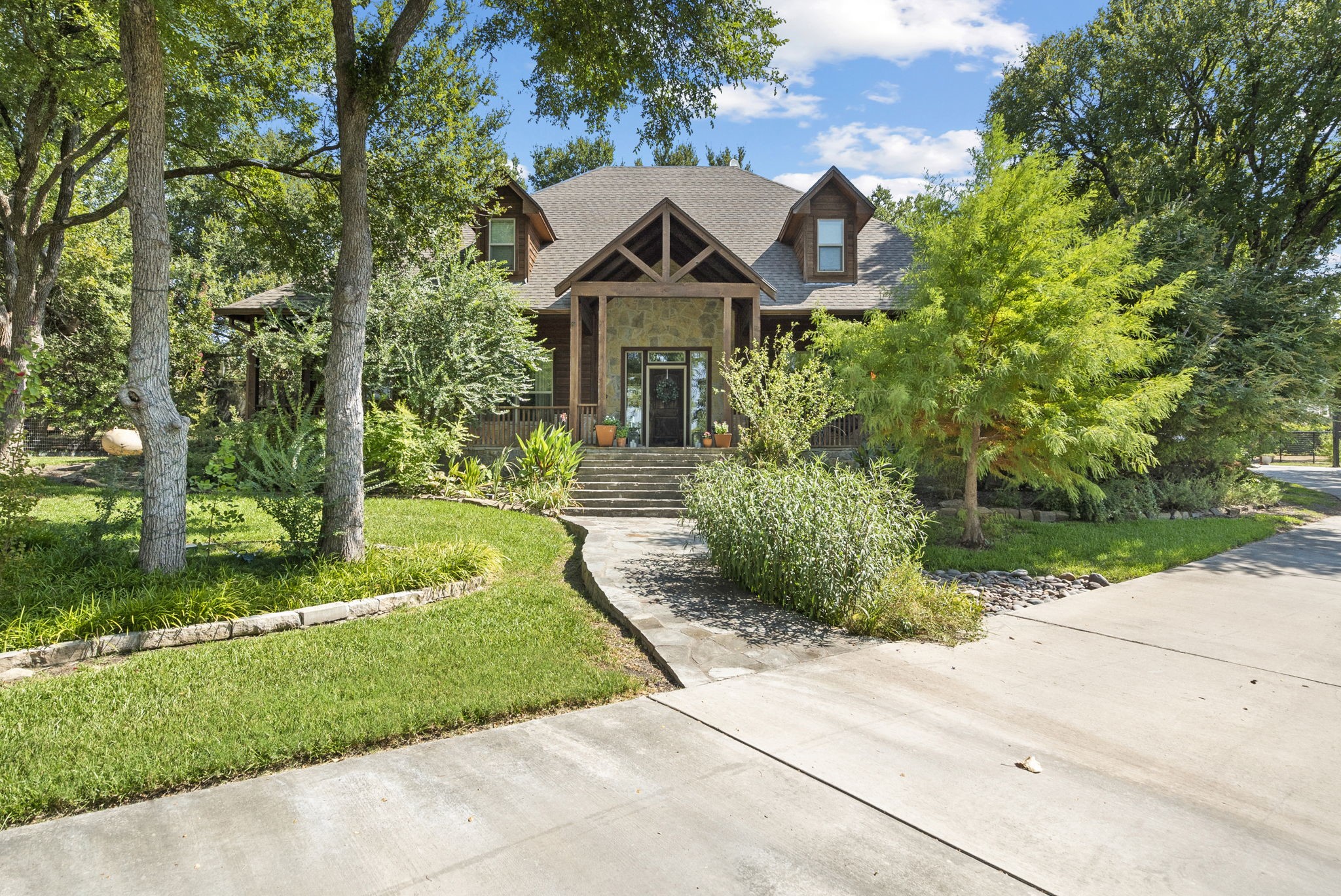 811 Trailwood Drive Weatherford TX 76085