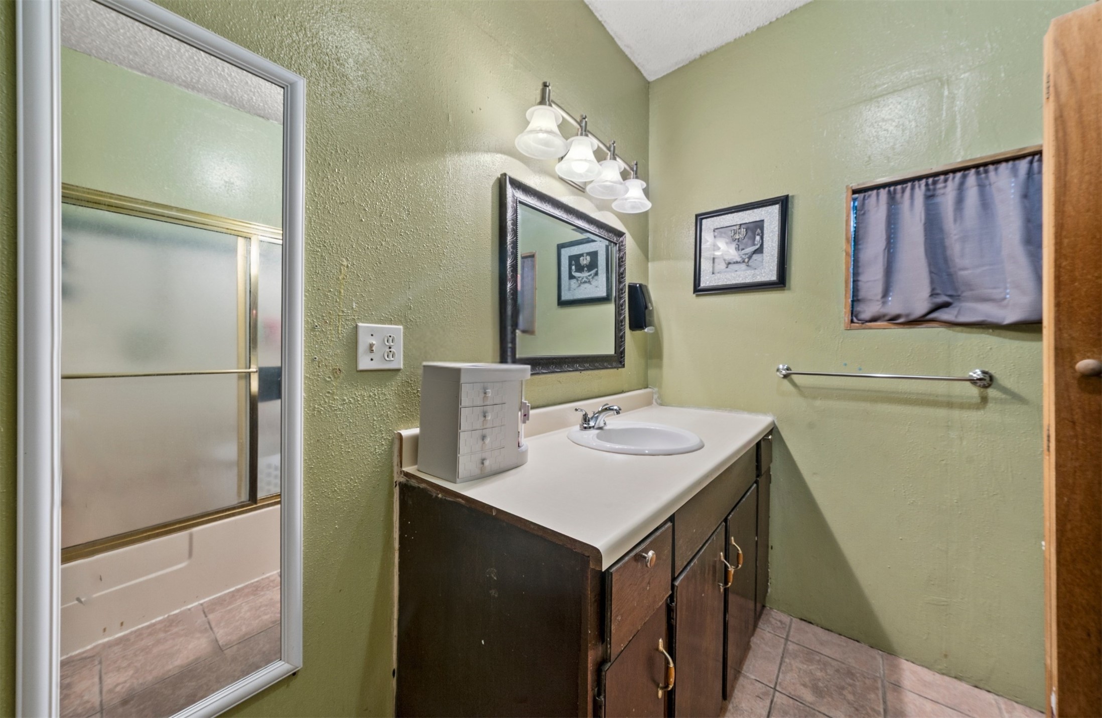 1725 Summer Avenue Waco TX 76708