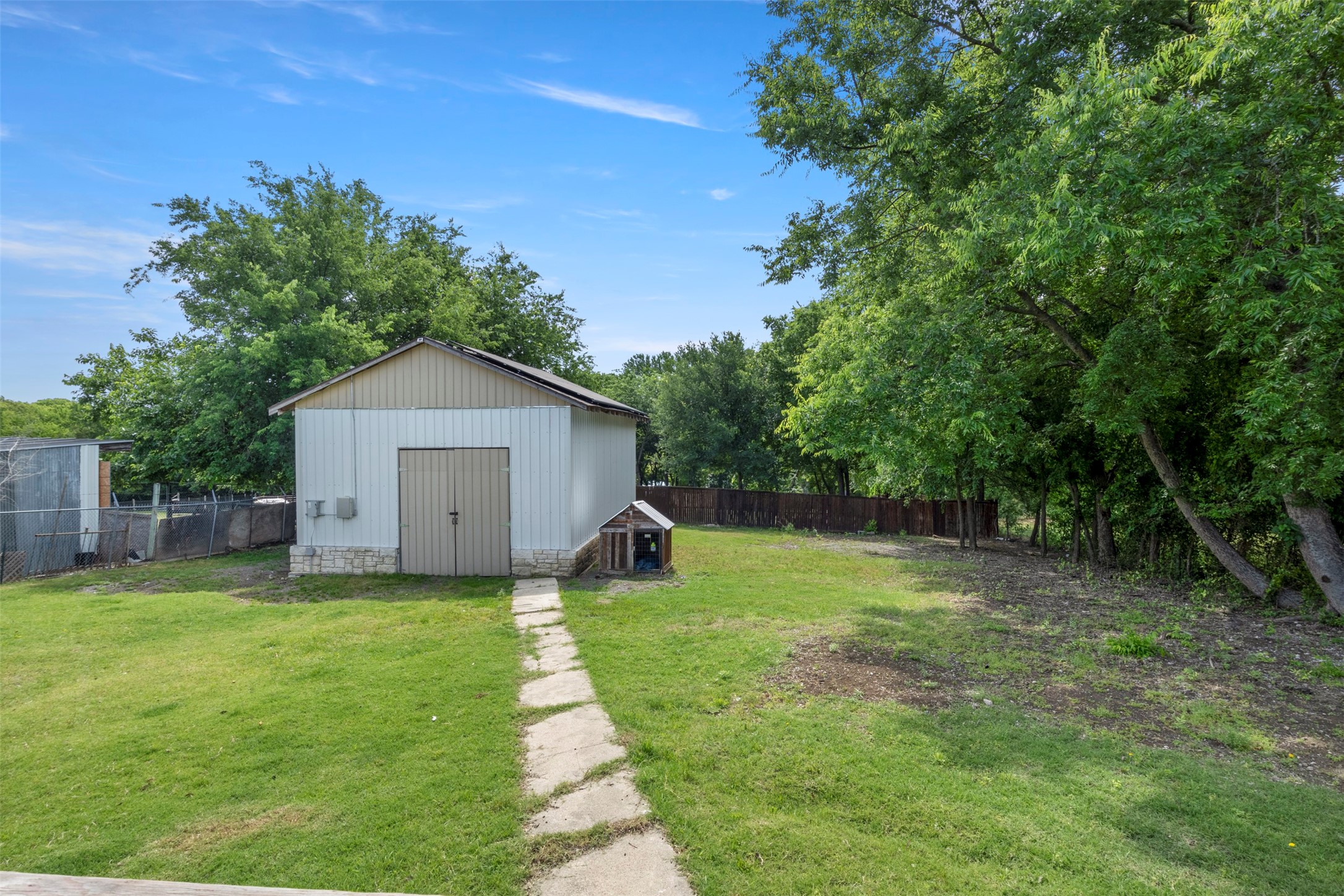 2228 County Road 900 Princeton TX 75407