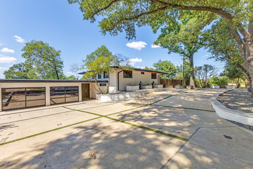 9755 Van Dyke Road Dallas TX 75218