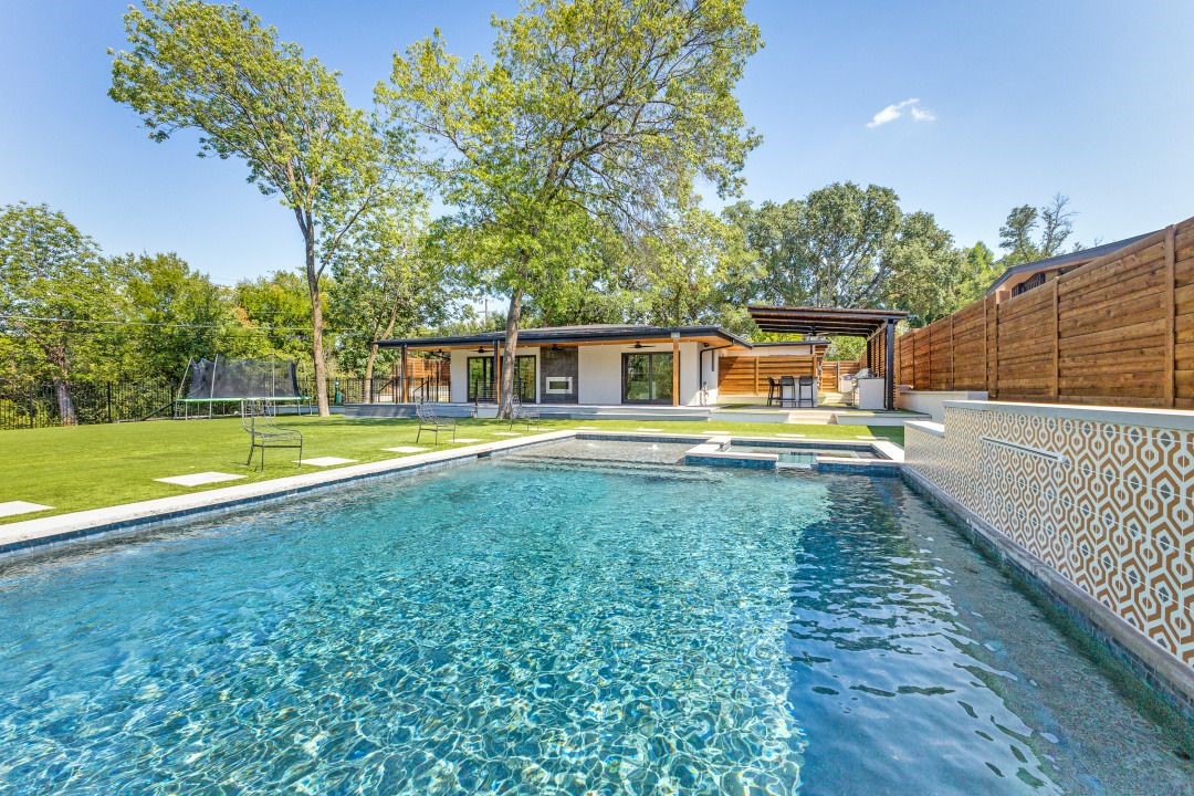 9755 Van Dyke Road Dallas TX 75218