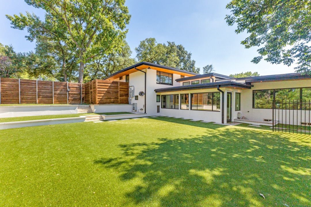 9755 Van Dyke Road Dallas TX 75218