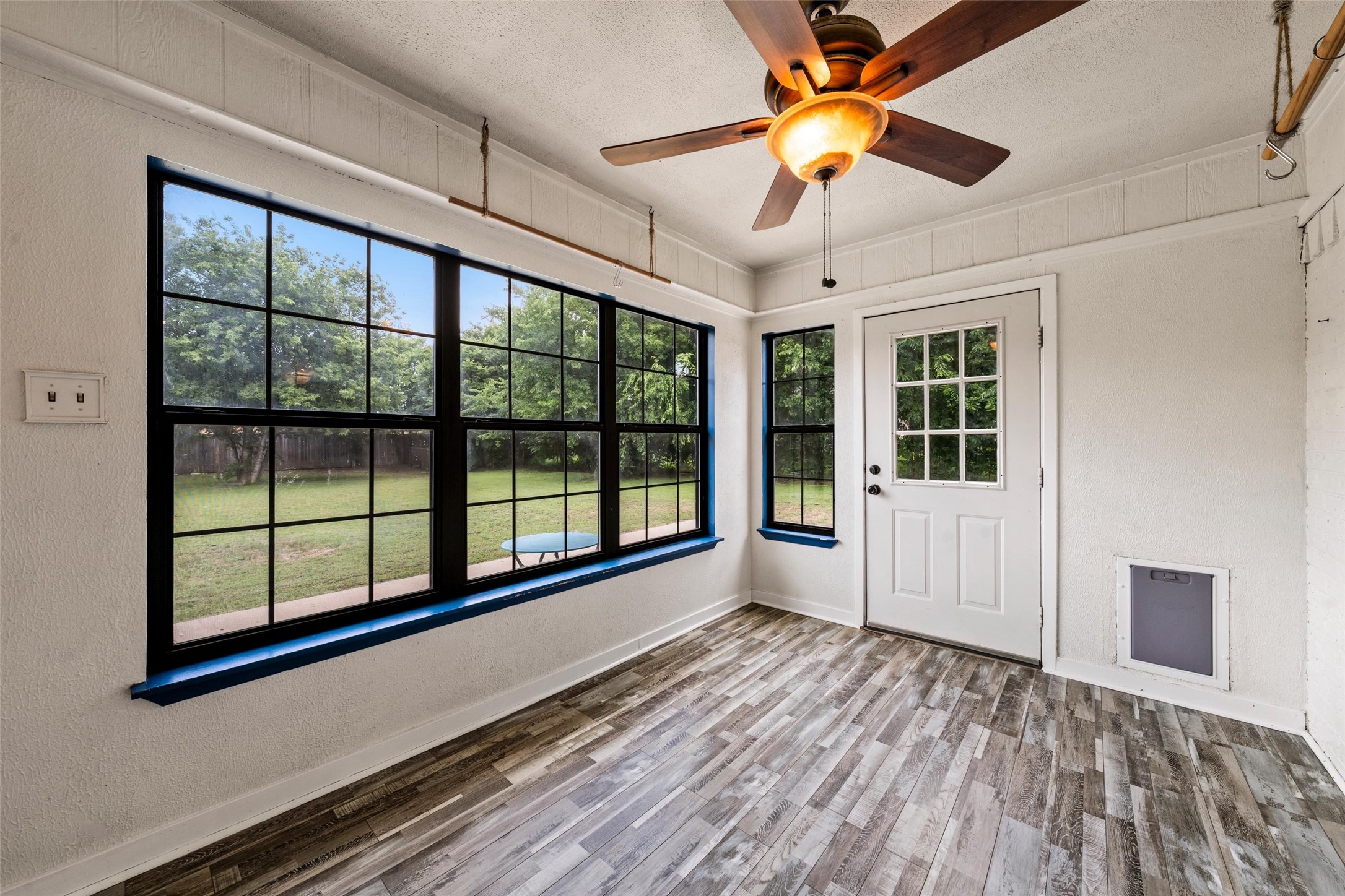 308 Texas Avenue Hewitt TX 76643