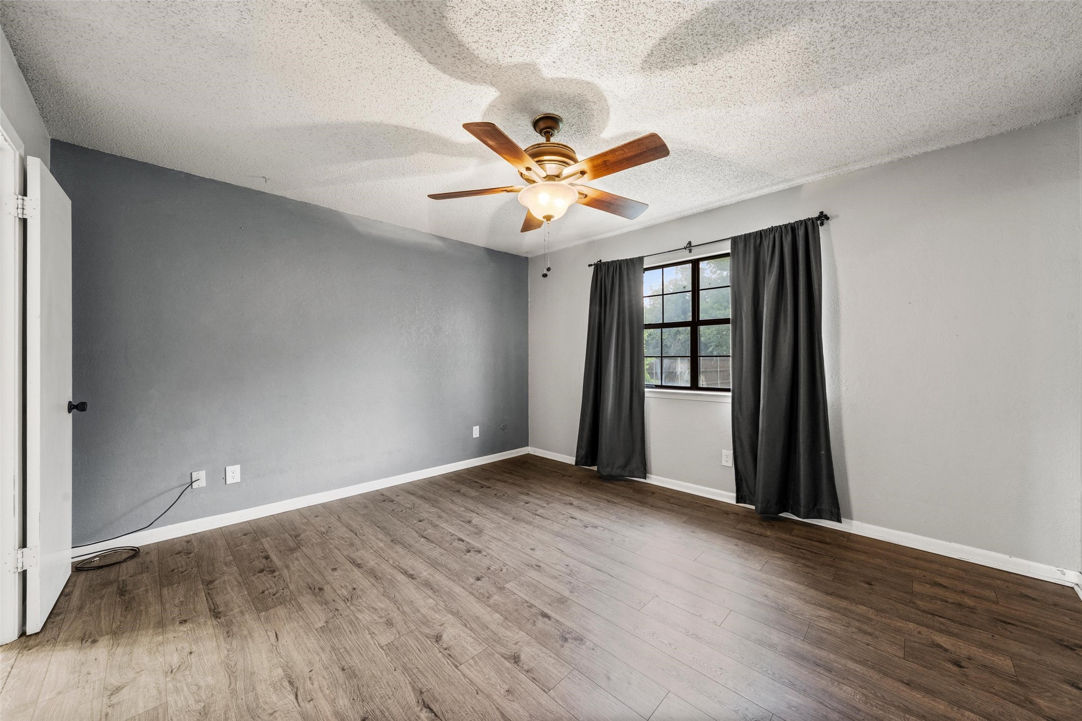 308 Texas Avenue Hewitt TX 76643