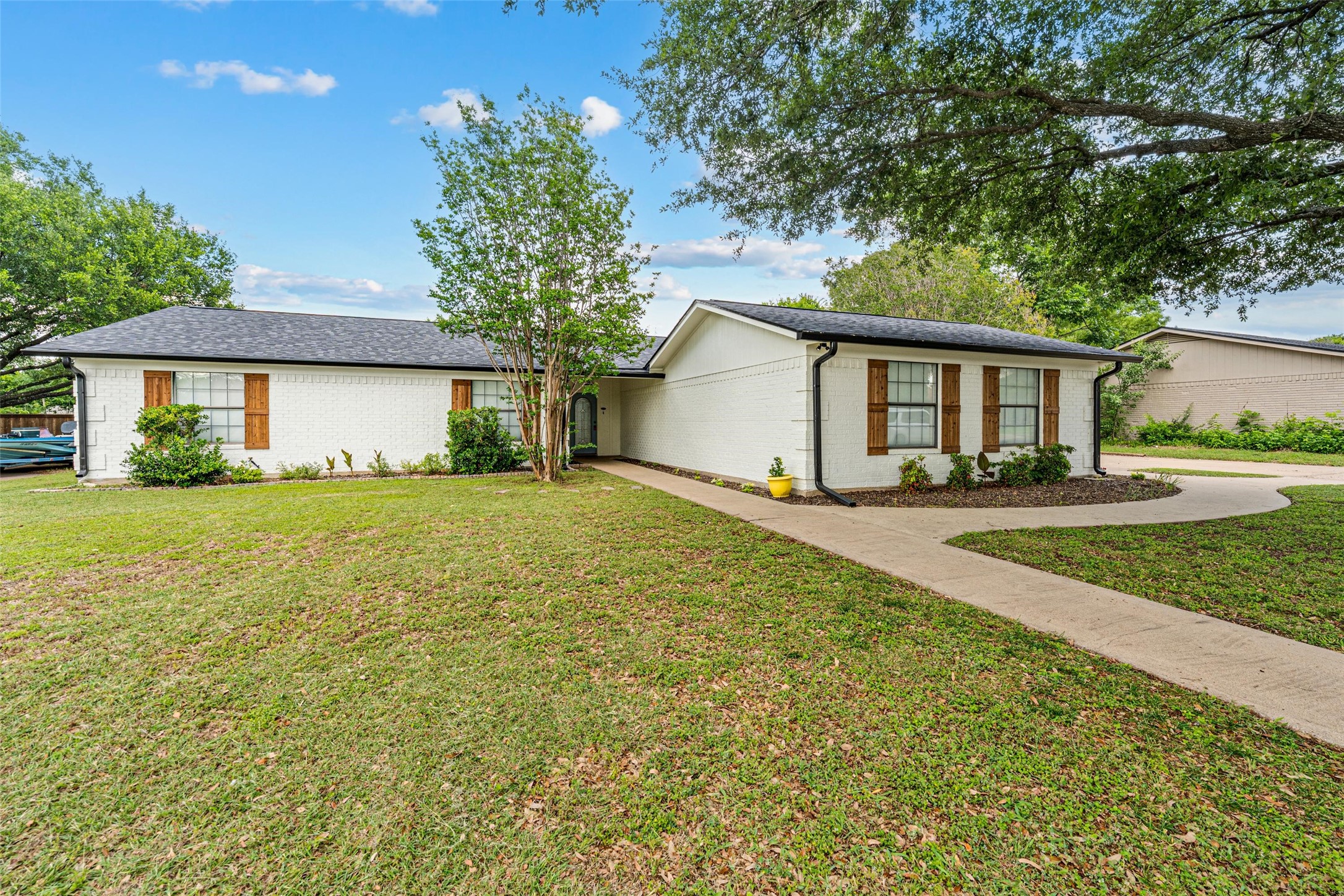 308 Texas Avenue Hewitt TX 76643