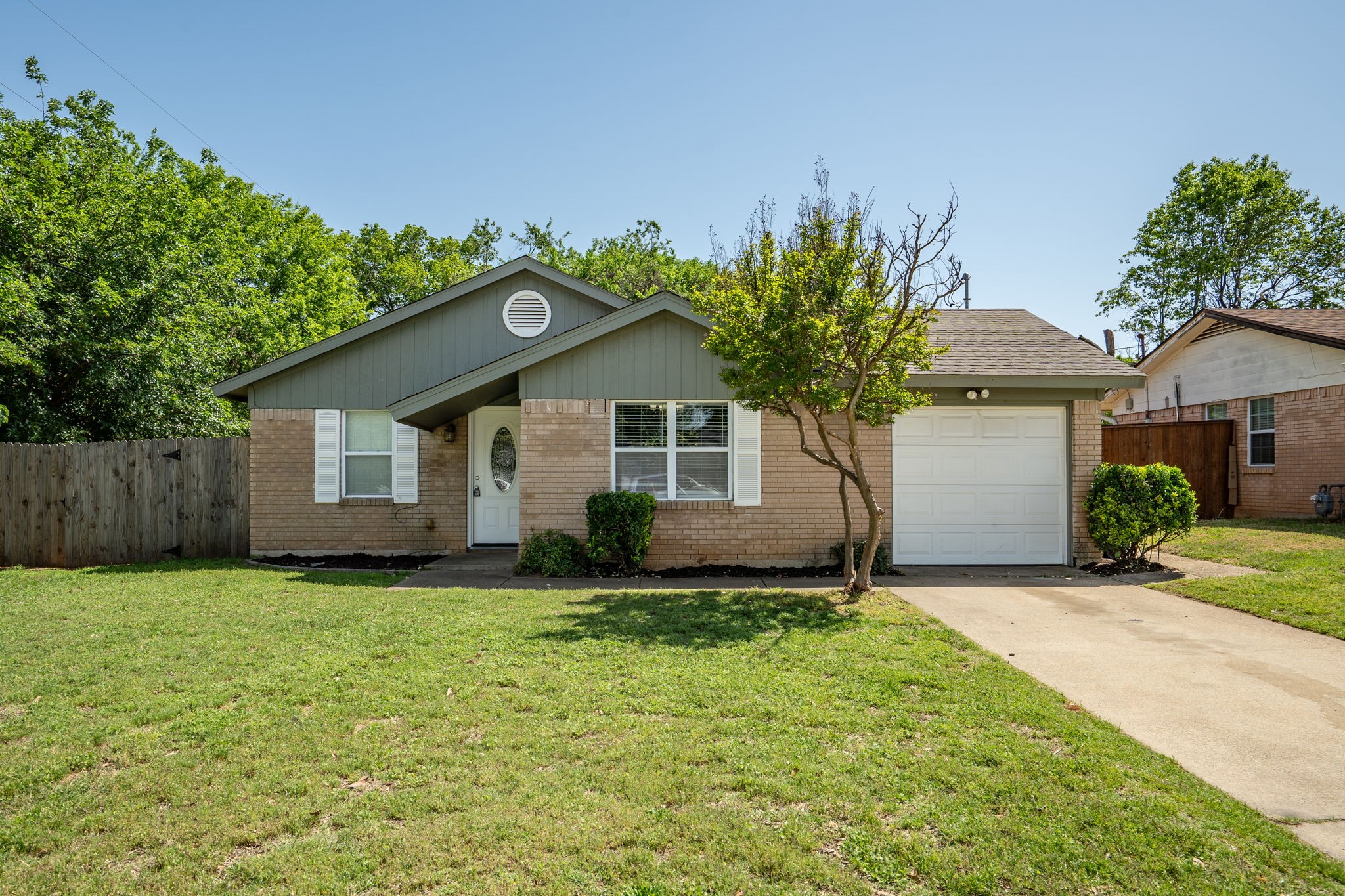 1404 Bryan Drive Bedford TX 76022