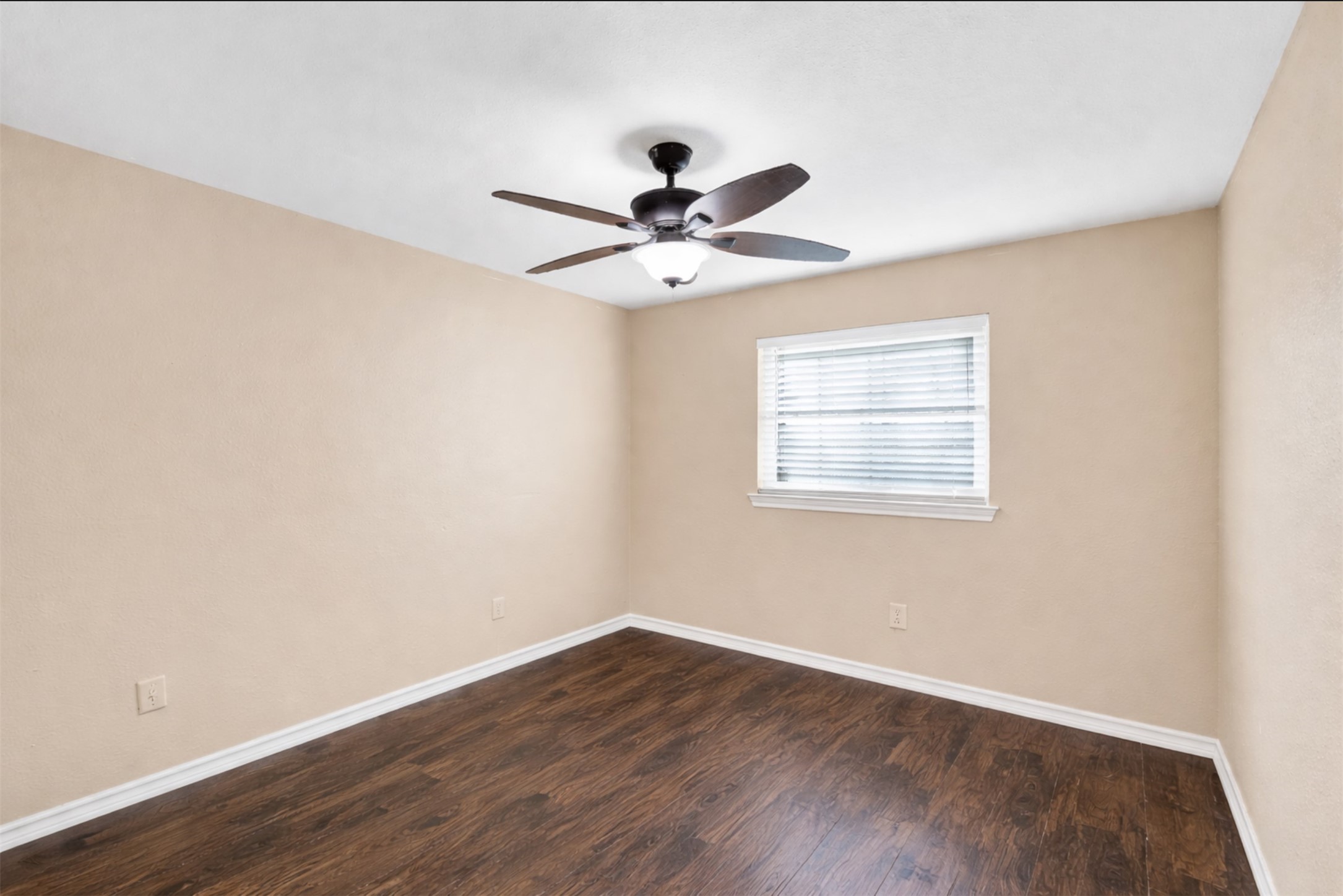 4916 Eastover Avenue Fort Worth TX 76119