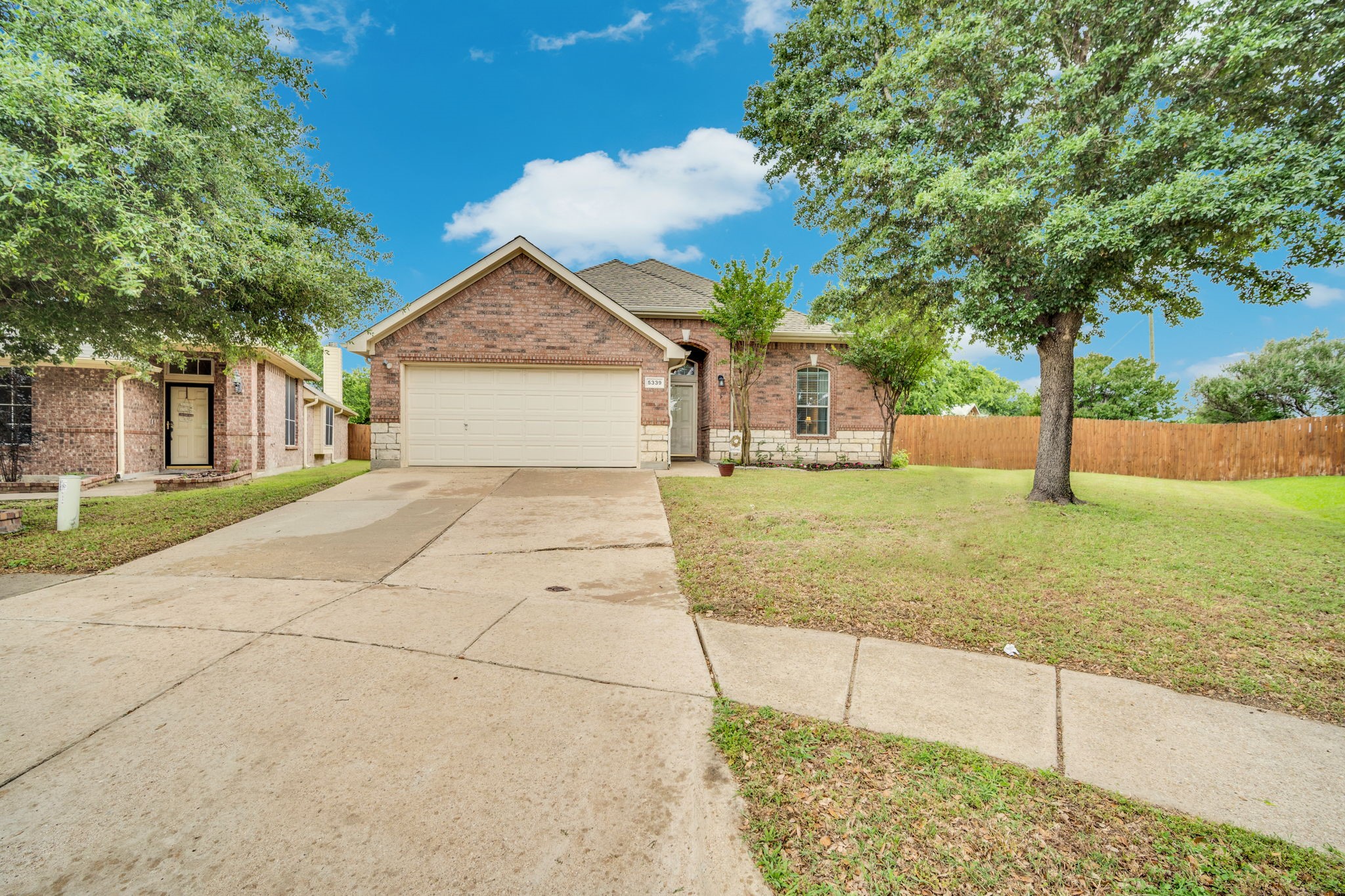 5339 Deep Lake Drive Grand Prairie TX 75052
