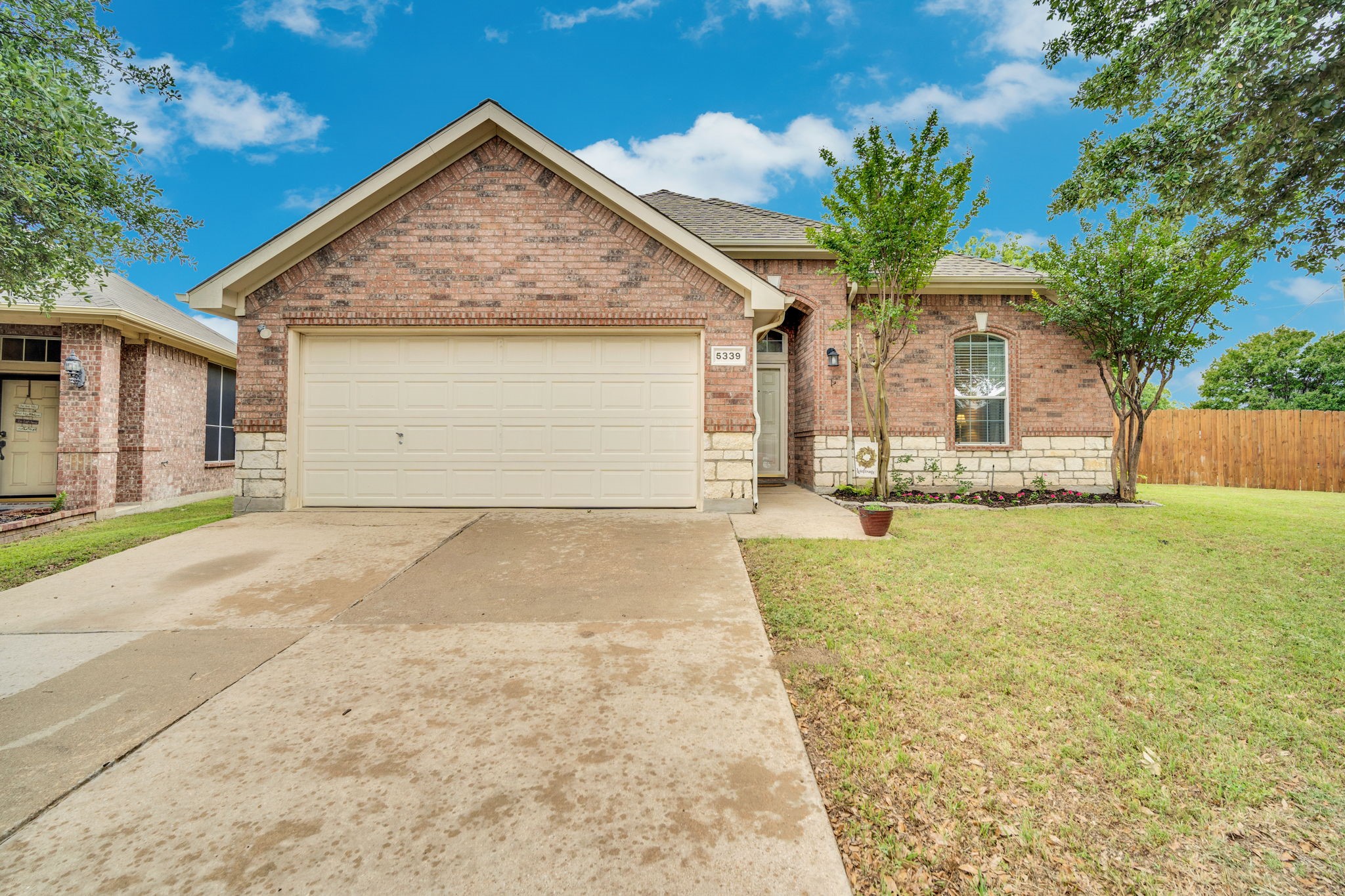 5339 Deep Lake Drive Grand Prairie TX 75052