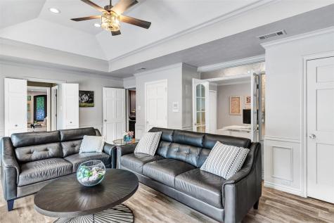 5607 Twin Brooks Dallas TX 75252