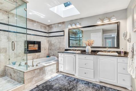 5607 Twin Brooks Dallas TX 75252