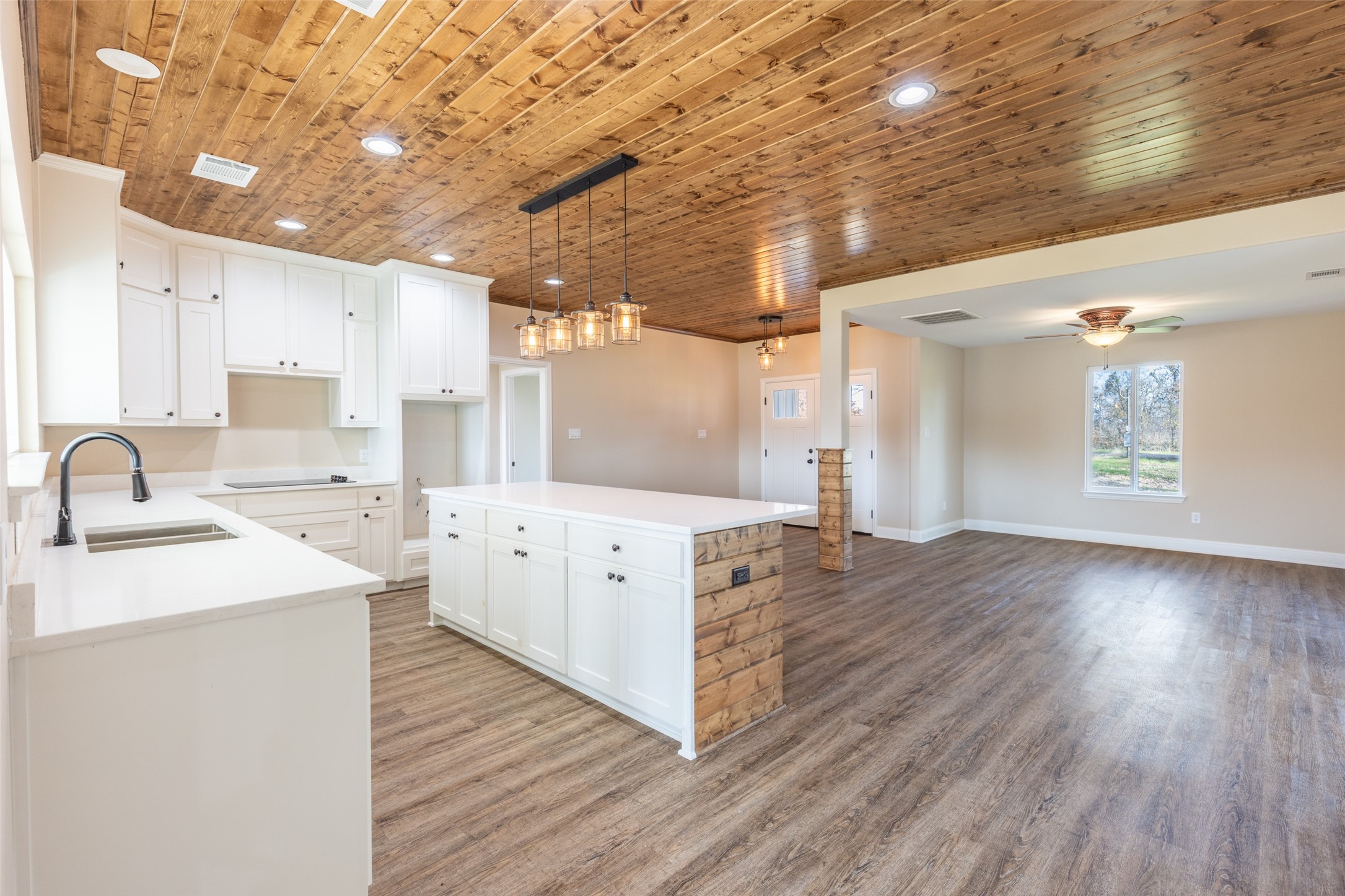 361 Private Road 7327 Emory TX 75440