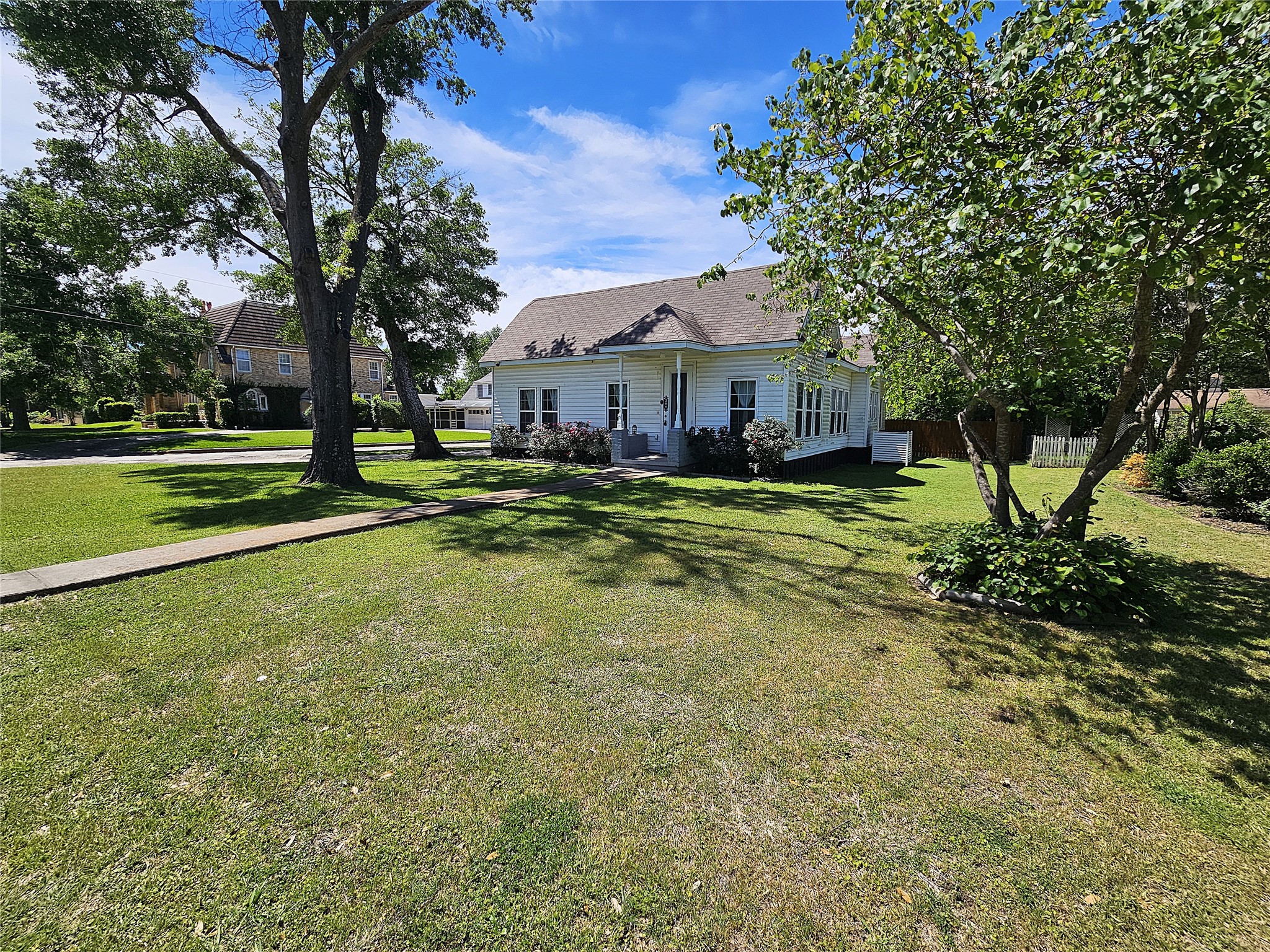 508 S Ross Avenue Mexia TX 76667