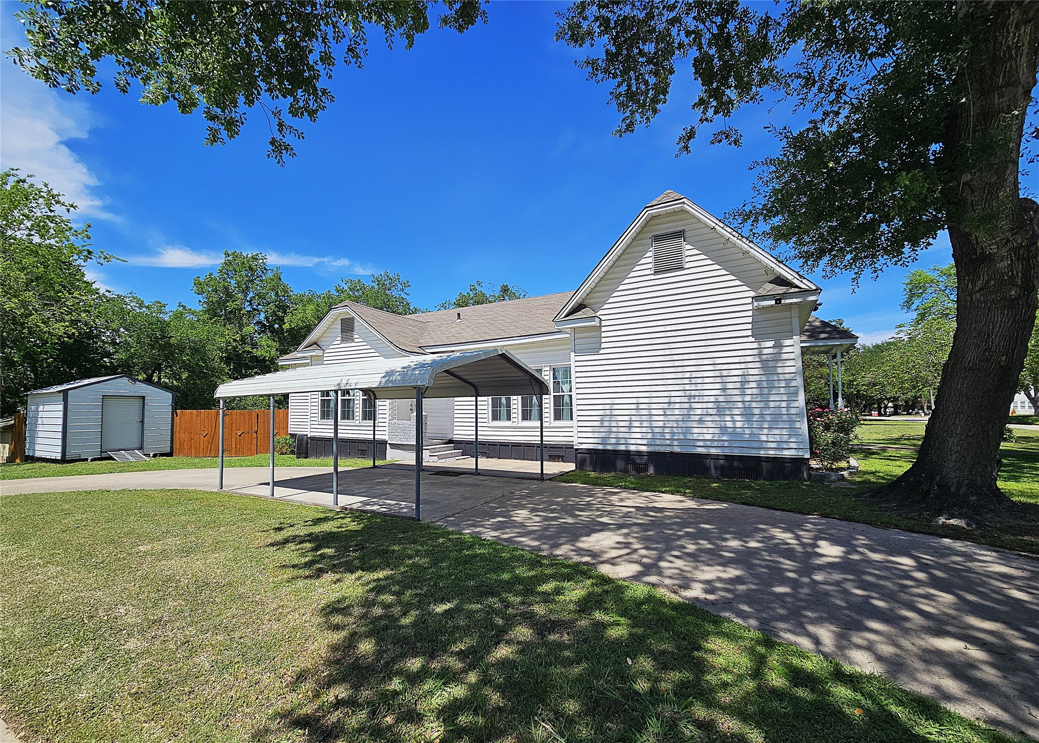 508 S Ross Avenue Mexia TX 76667