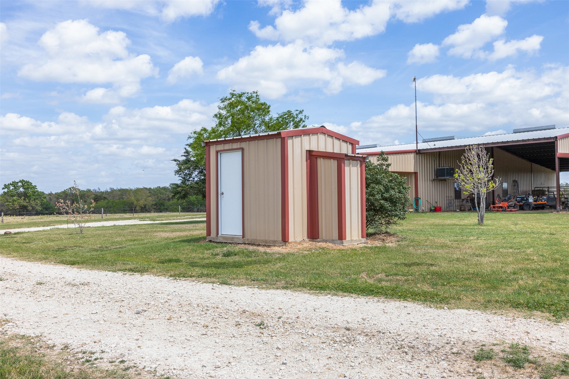 131 Cr 279 Kosse TX 76653