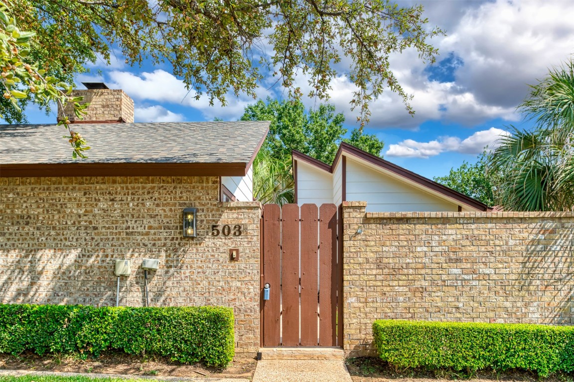 503 Fountainwood Drive Arlington TX 76012