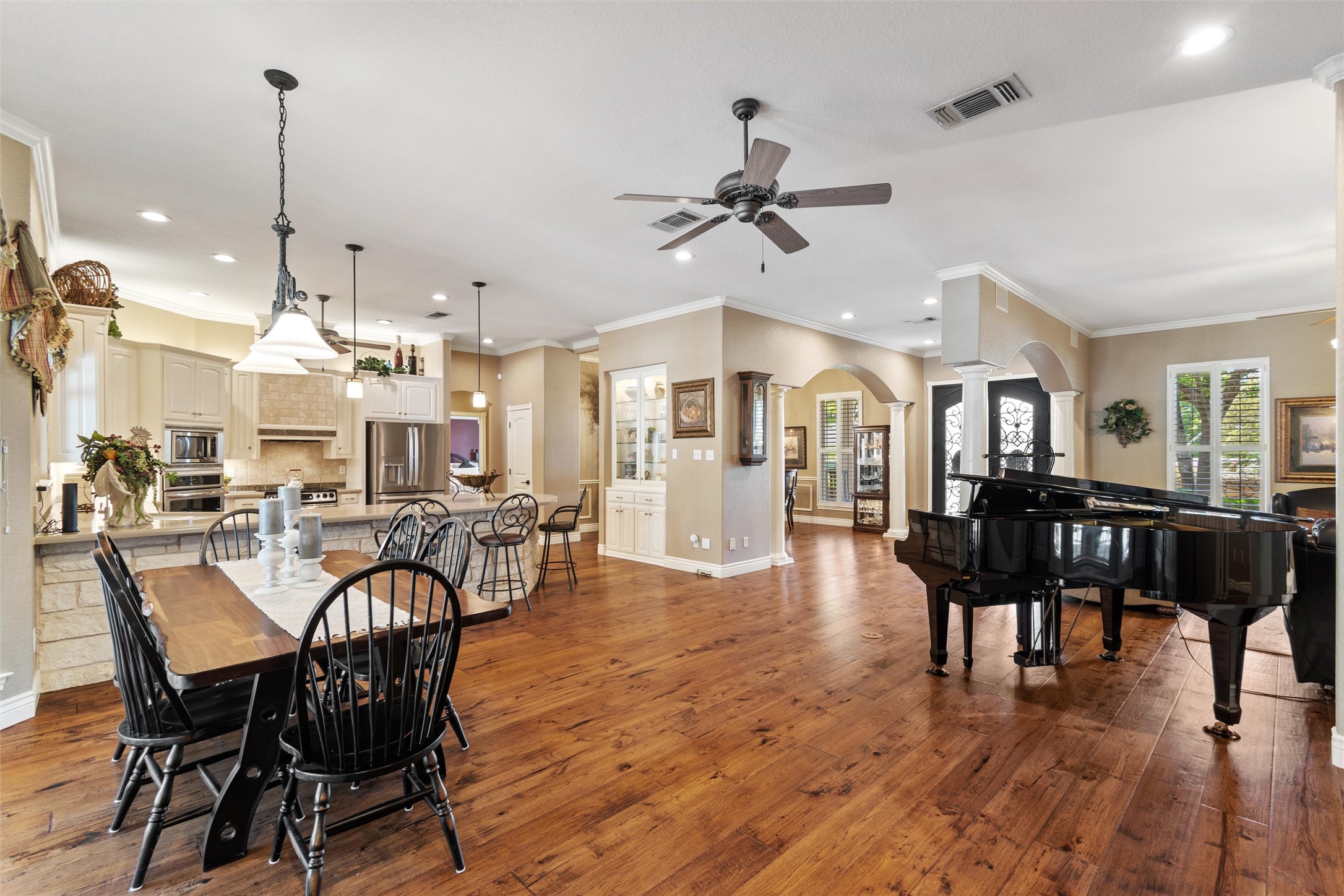 102 Ridge Court Glen Rose TX 76043