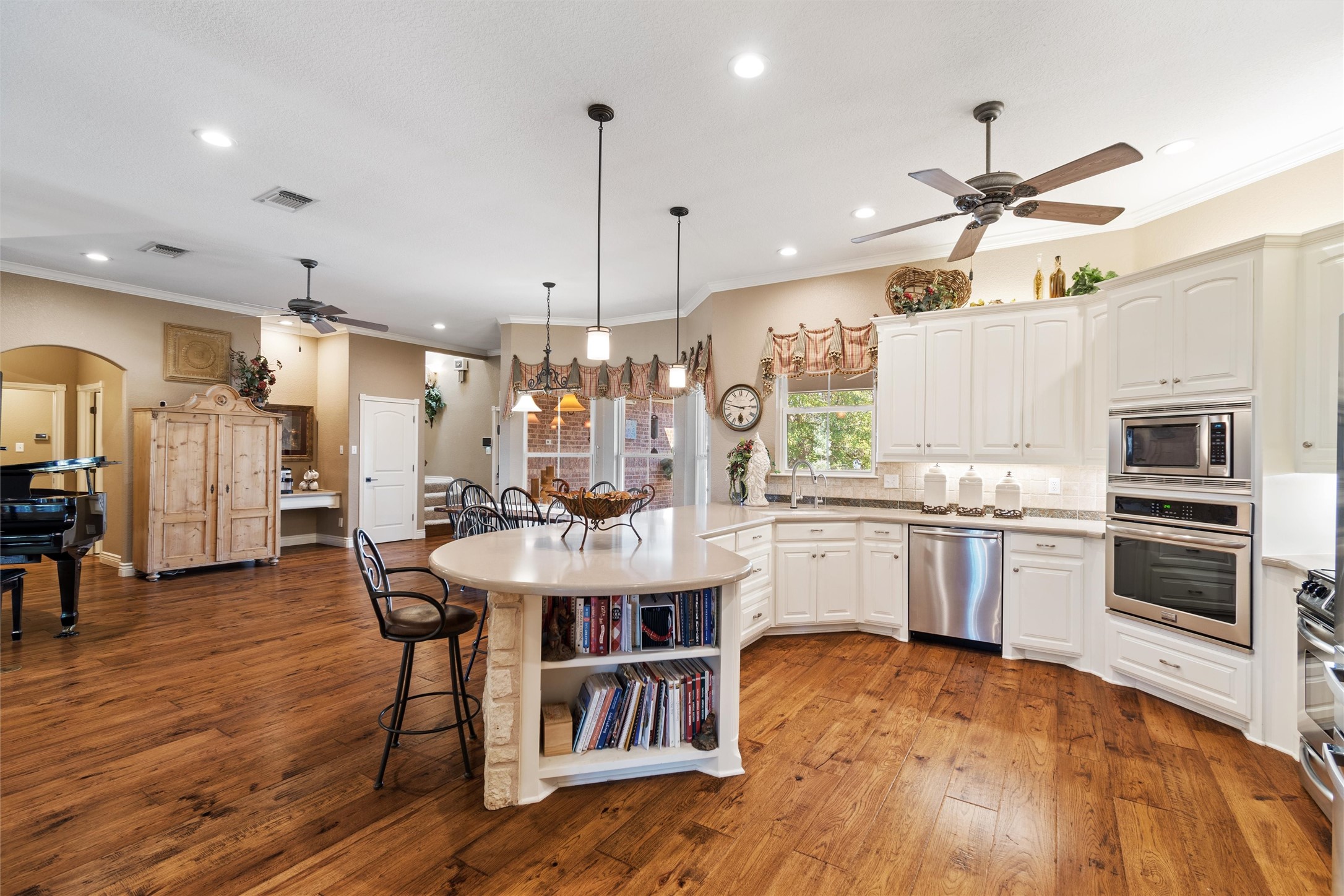 102 Ridge Court Glen Rose TX 76043