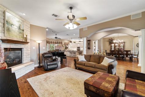 102 Ridge Court Glen Rose TX 76043
