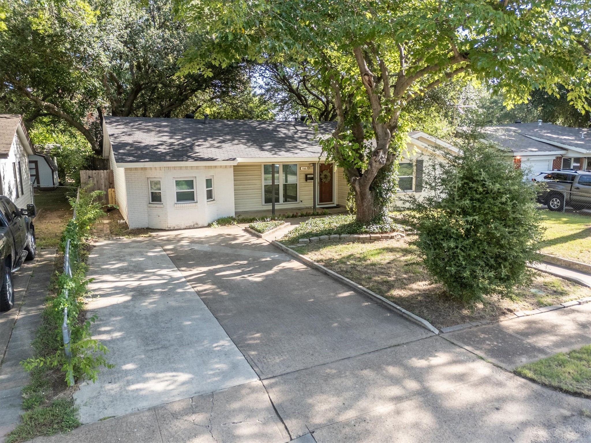 1807 Dewitt Street Irving TX 75062