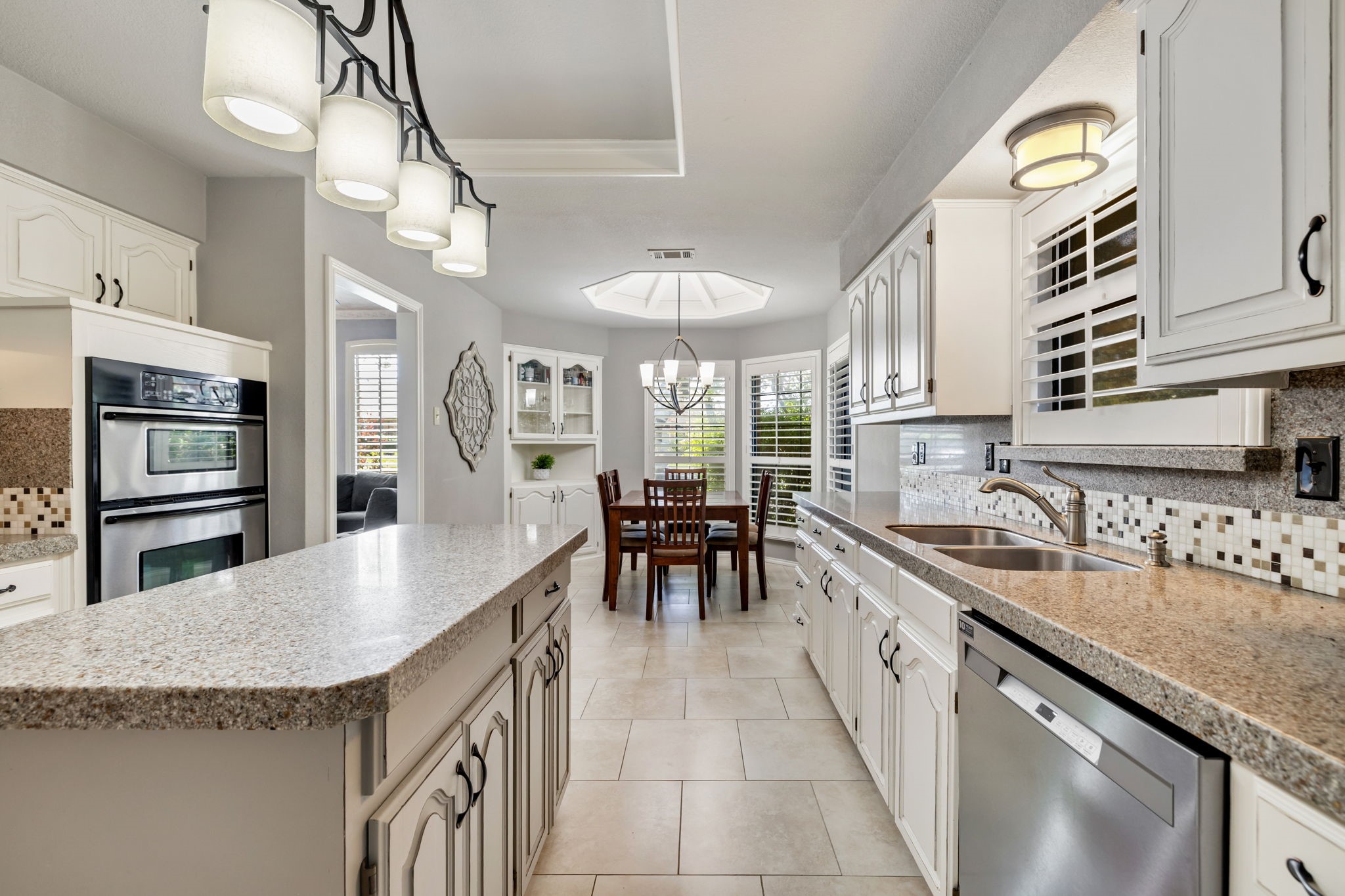 3831 Kelly Boulevard Carrollton TX 75007