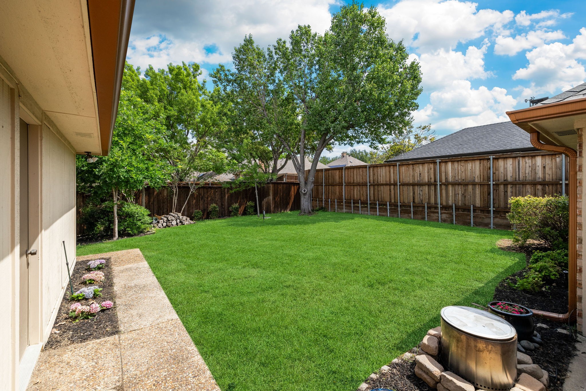 3831 Kelly Boulevard Carrollton TX 75007