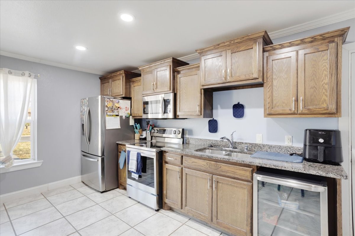 1122 S Hazelwood Sherman TX 75090