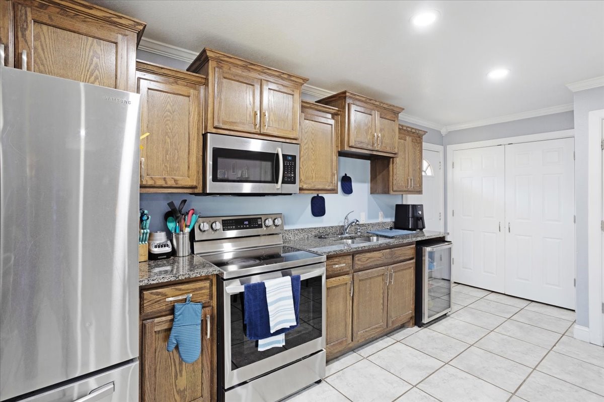 1122 S Hazelwood Sherman TX 75090