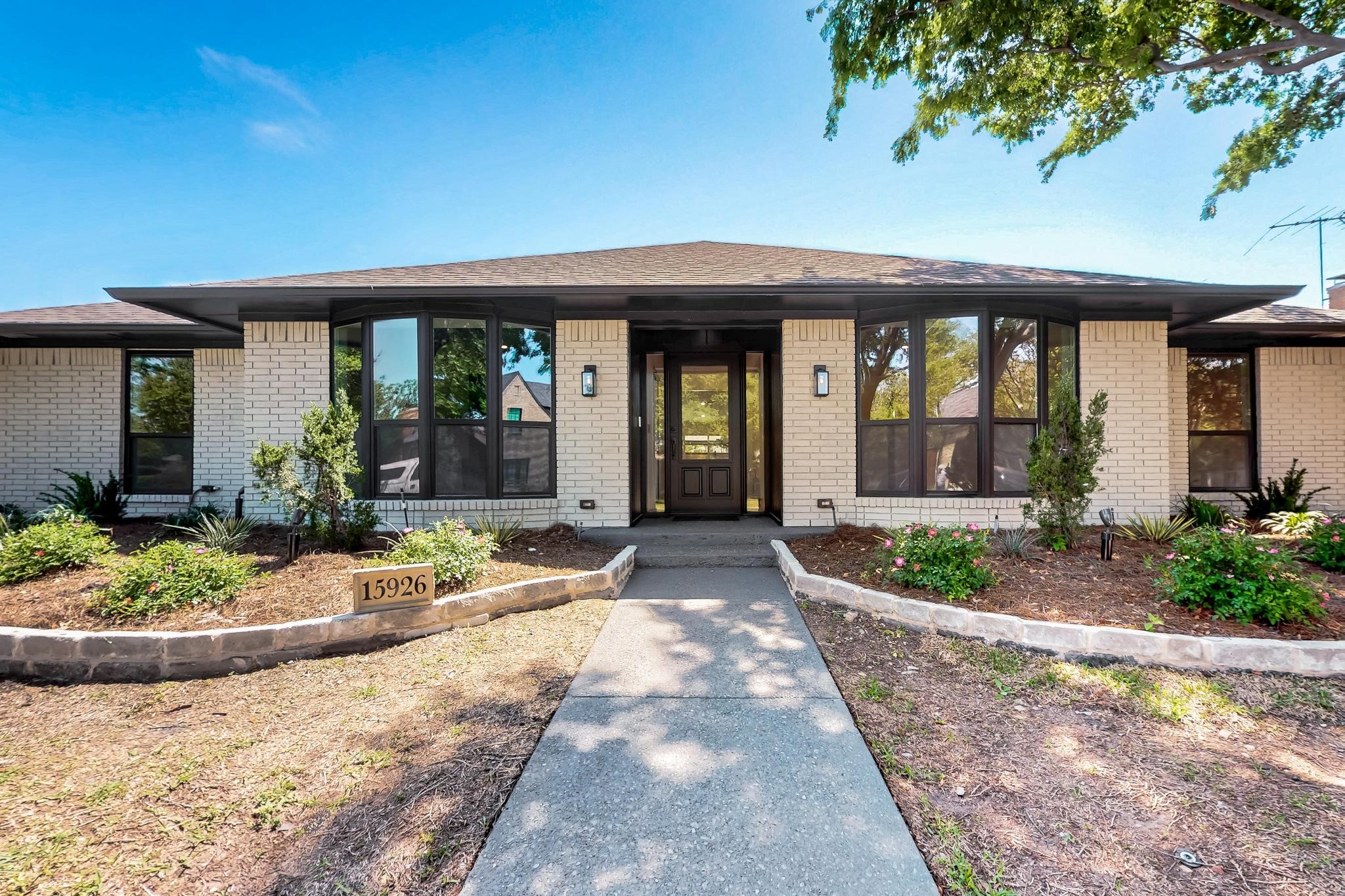 15926 Windy Meadow Drive Dallas TX 75248