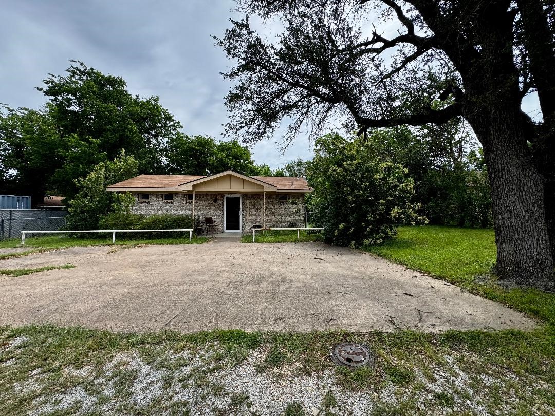 1115 Alexander Road Stephenville TX 76401